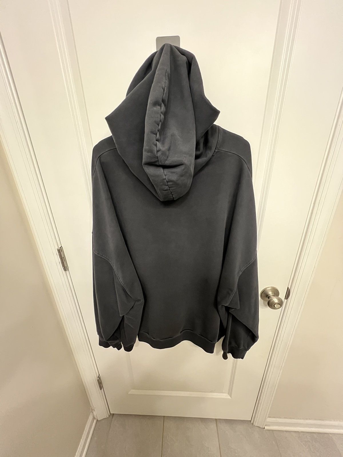Balenciaga XXL Balenciaga Hoodie in Black Size US M / EU 48-50 / 2 - 2 Thumbnail