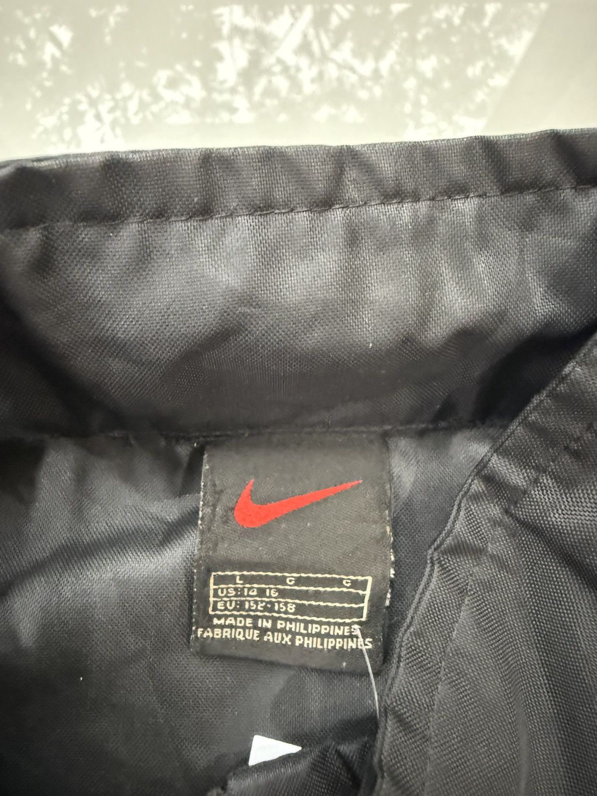 Nike 90’s NIKE RARE BIG LOGO RETRO Y2K ZIP SWOOSH NYLON JACKET Size US L / EU 52-54 / 3 - 5 Thumbnail