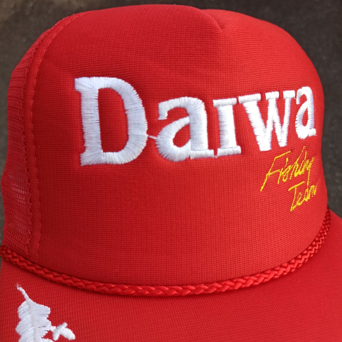 Vintage VINTAGE DAIWA FISHING TEAM TRUCKER HAT. Size ONE SIZE - 8 Thumbnail