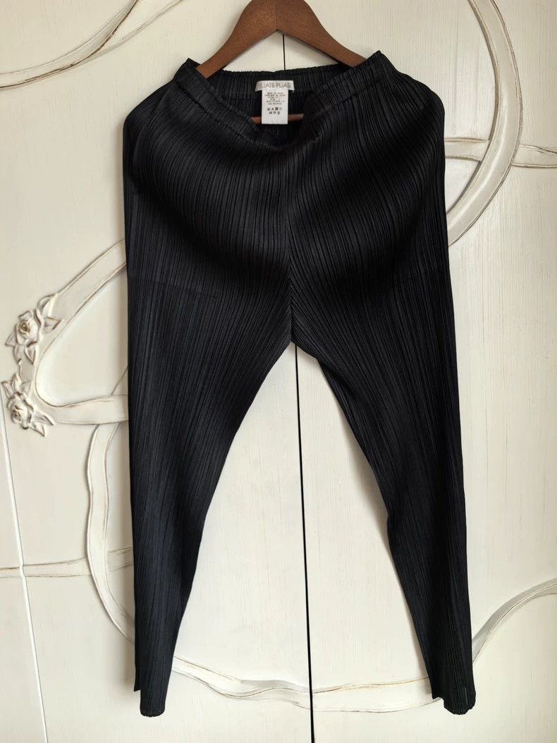 Issey Miyake Issey Miyake size:2 Classic black trousers Size 36" / US 14 / IT 50 - 1 Thumbnail