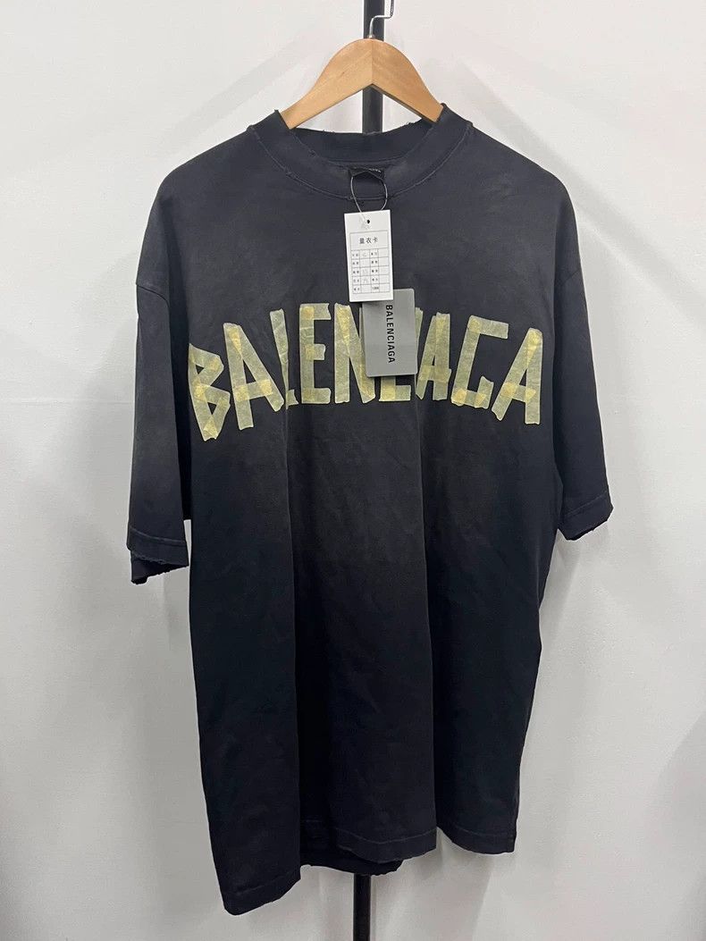 Balenciaga Balenciaga SS24 Taped monogrammed Logo printed Jersey crewn Size US S / EU 44-46 / 1 - 1 Thumbnail