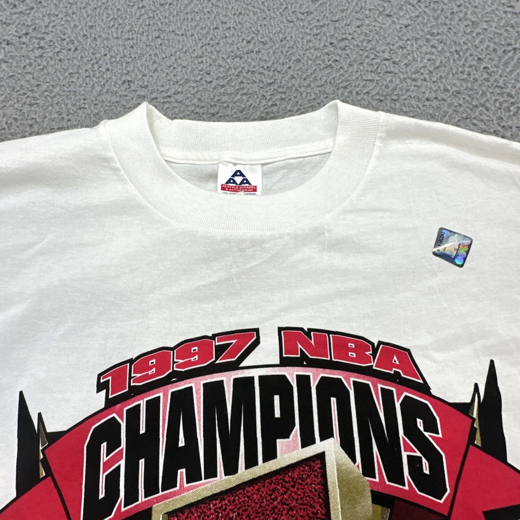 Vintage VINTAGE Chicago Bulls 1997 NBA Finals T-Shirt XL 5 Time Champions Nike Shirt Mens Size US XL / EU 56 / 4 - 6 Thumbnail