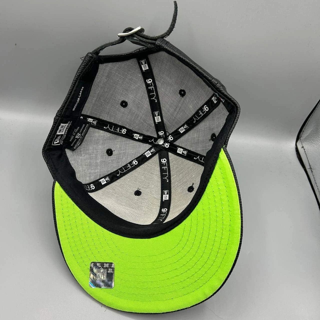New Era Seattle Seahawks Hat Men 9Fifty New Era Strap Back Cap M-L Size ONE SIZE - 4 Thumbnail
