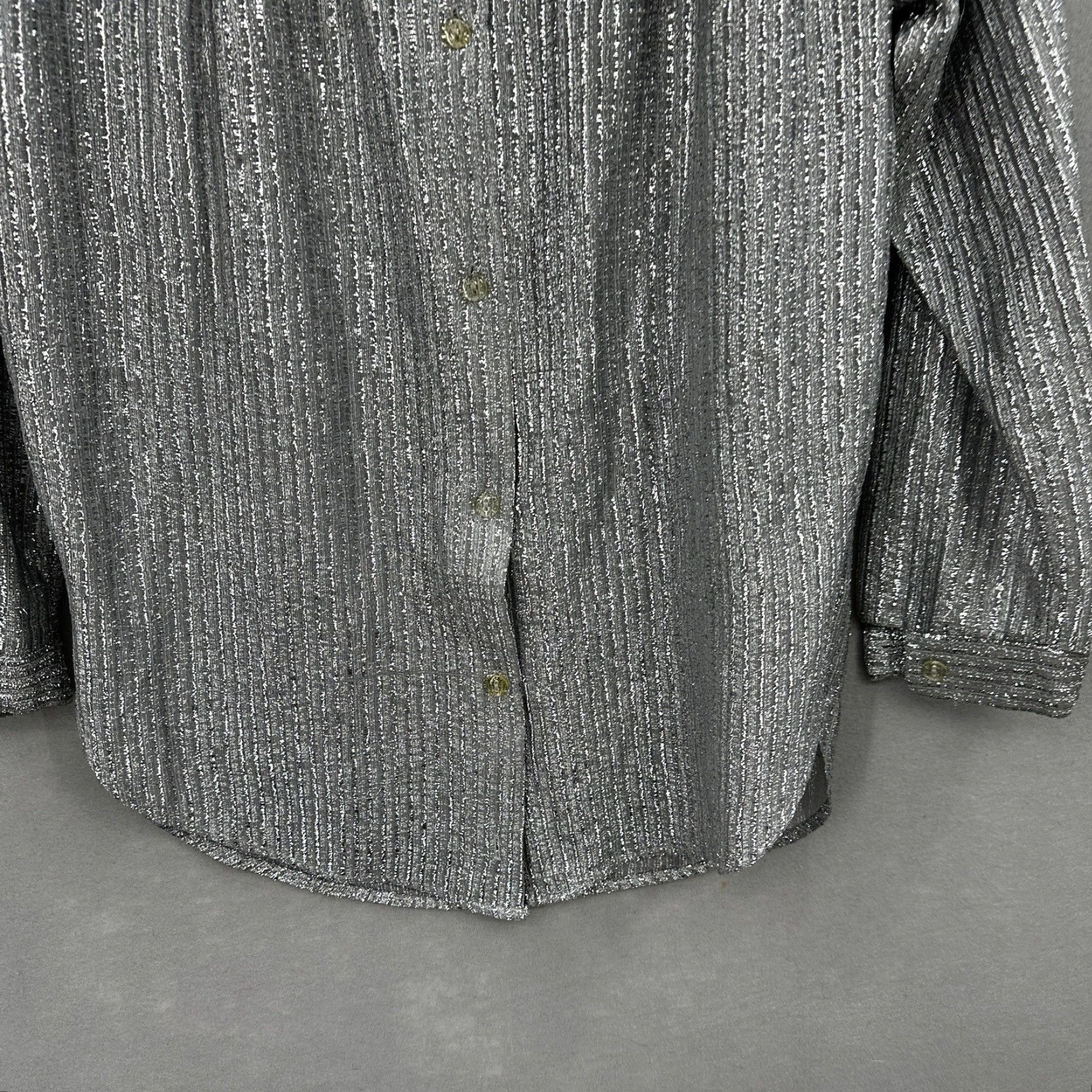 Vintage VTG My Kinda Gal Blouse Women XS Metallic Phoenix Arizona USA Cottagecore Button Shirt Women XS Silver 1970s Disco Size XS / US 0-2 / IT 36-38 - 4 Thumbnail
