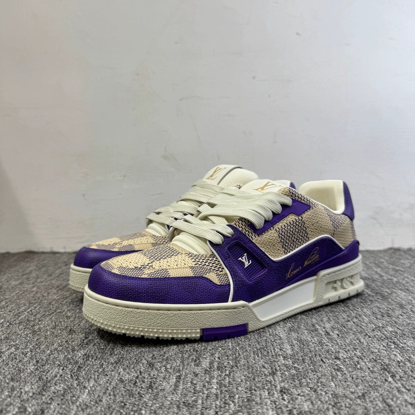 Louis Vuitton LV White Purple Damier Trainer UK7 Size US 8 / EU 41 - 1 Thumbnail
