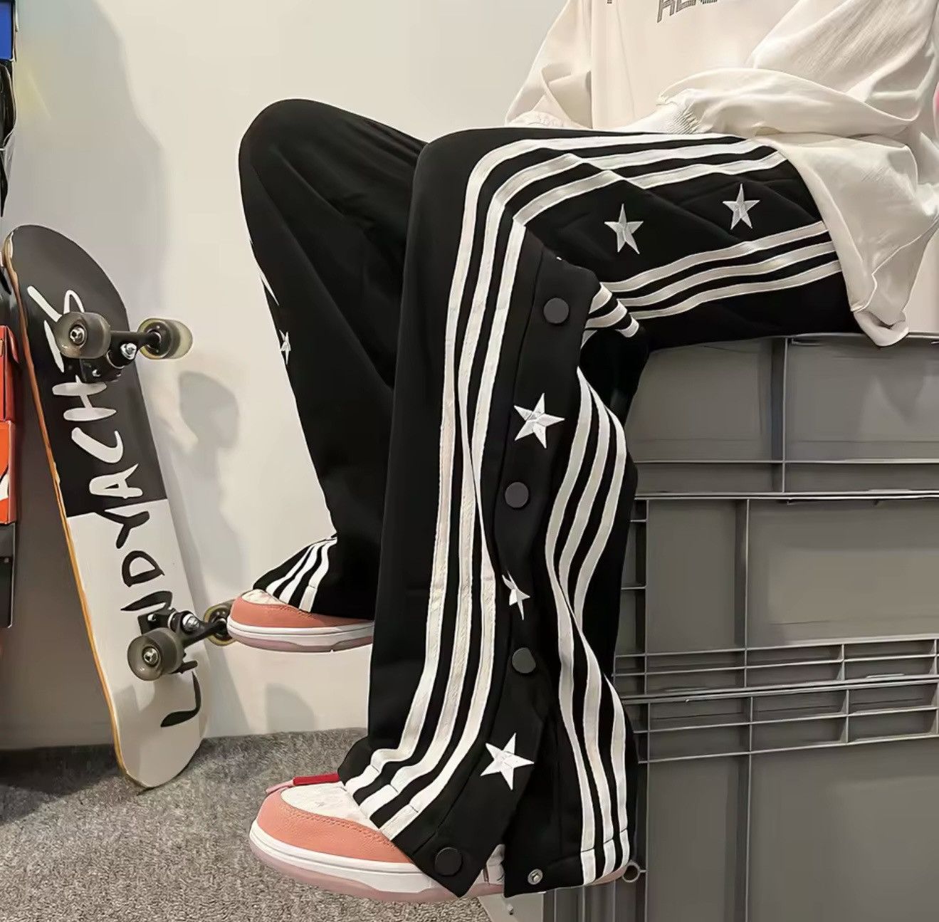 Other Hip hop stripped pants American style stars buttons joggers Size US 32 / EU 48 - 2 Thumbnail