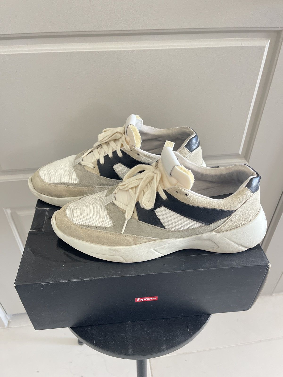 Fear of God Fear of God Essentials Distance Grey Green Size US 10.5 / EU 43-44 - 2 Thumbnail