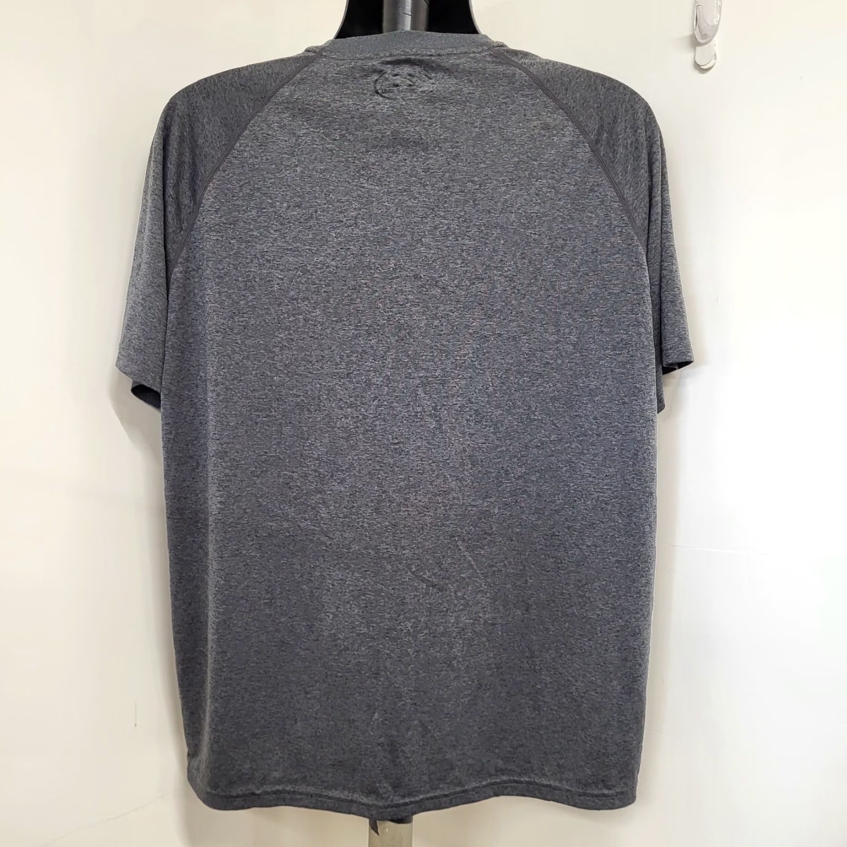 Under Armour UNDER ARMOUR Shirt Men XL Tall Gray HeatGear Loose Crewneck Short Sleeve Logo Size US XL / EU 56 / 4 - 5 Thumbnail