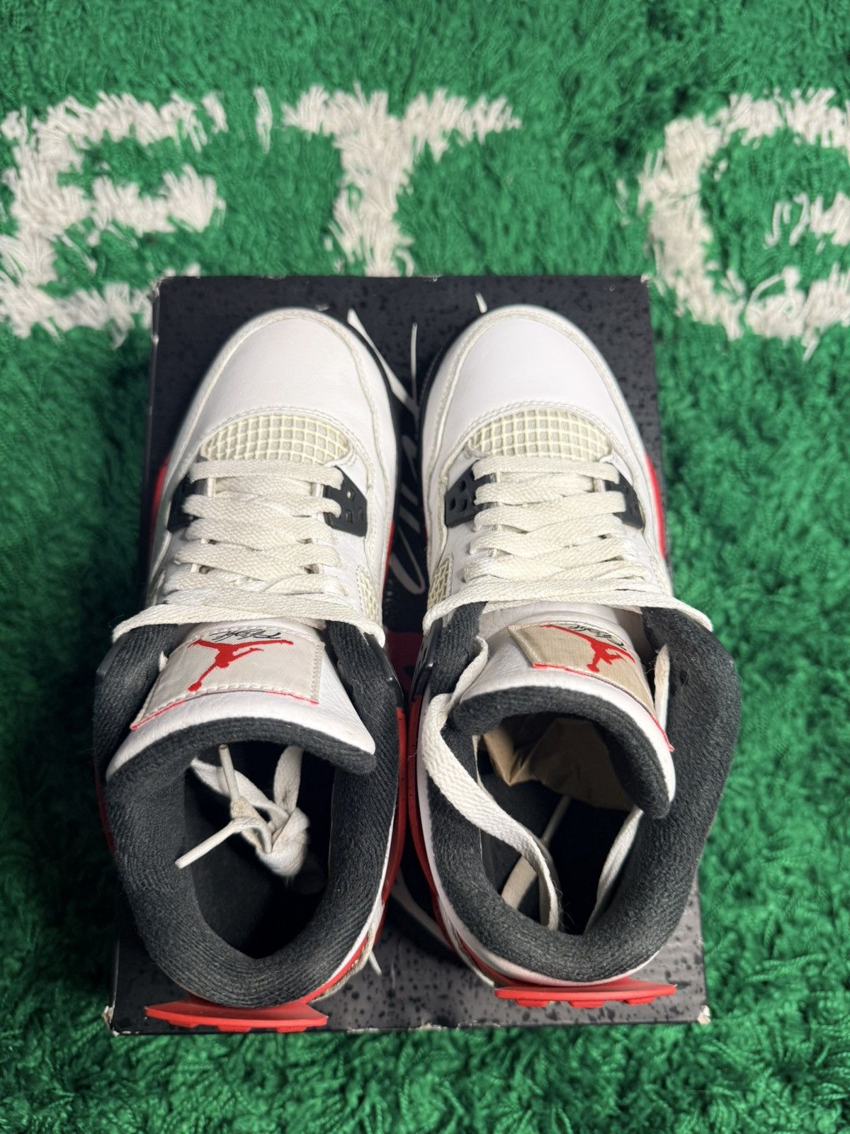 Jordan Brand Air Jordan 4 GS Red Cement Size US 5.5 / EU 38 - 4 Thumbnail