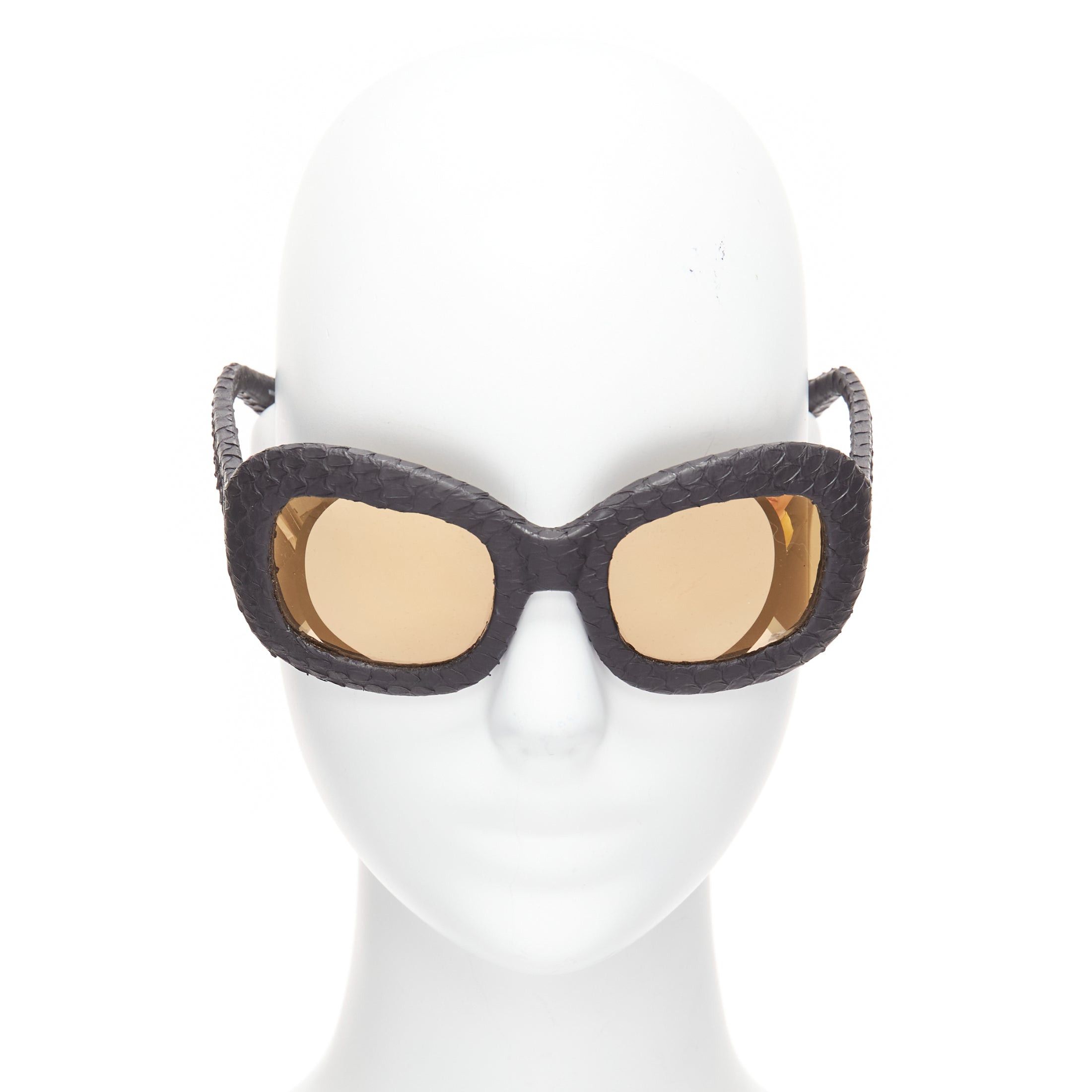 Linda Farrow LINDA FARROW LUXE matte black scaled frame reflective gold oversized sunglasses Size ONE SIZE - 1 Thumbnail
