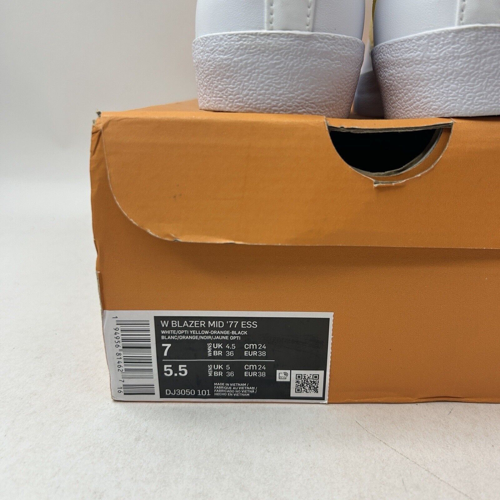 Nike Nike Blazer Mid 77’ WMNS “Opti Yellow” 2024 Size US 7 / IT 37 - 5 Thumbnail