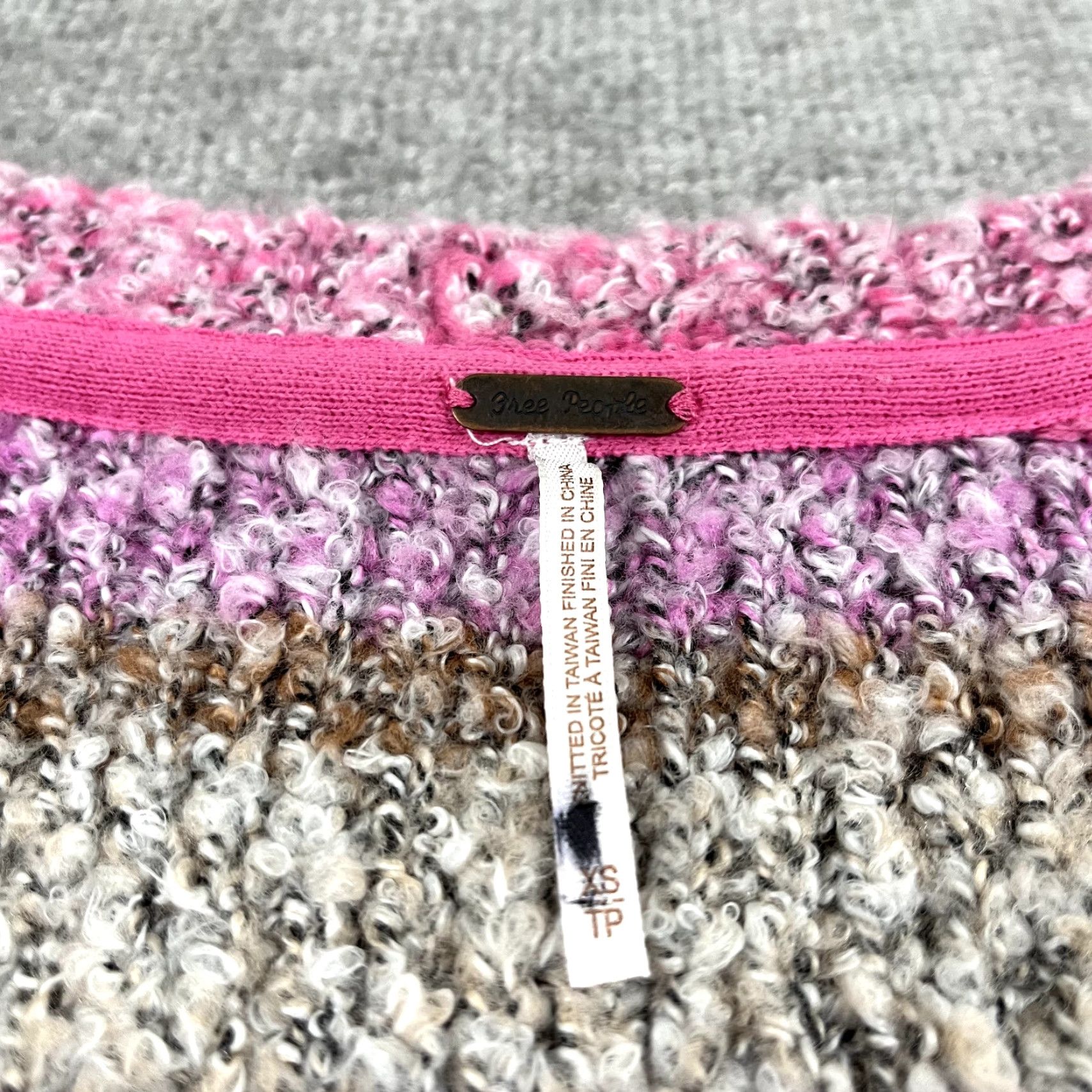Free People VINTAGE? (No) Cardigan Free People Sweater Womens XS Soulmate Cardi Revolve Pink Cream Cropped Size XS / US 0-2 / IT 36-38 - 2 Thumbnail