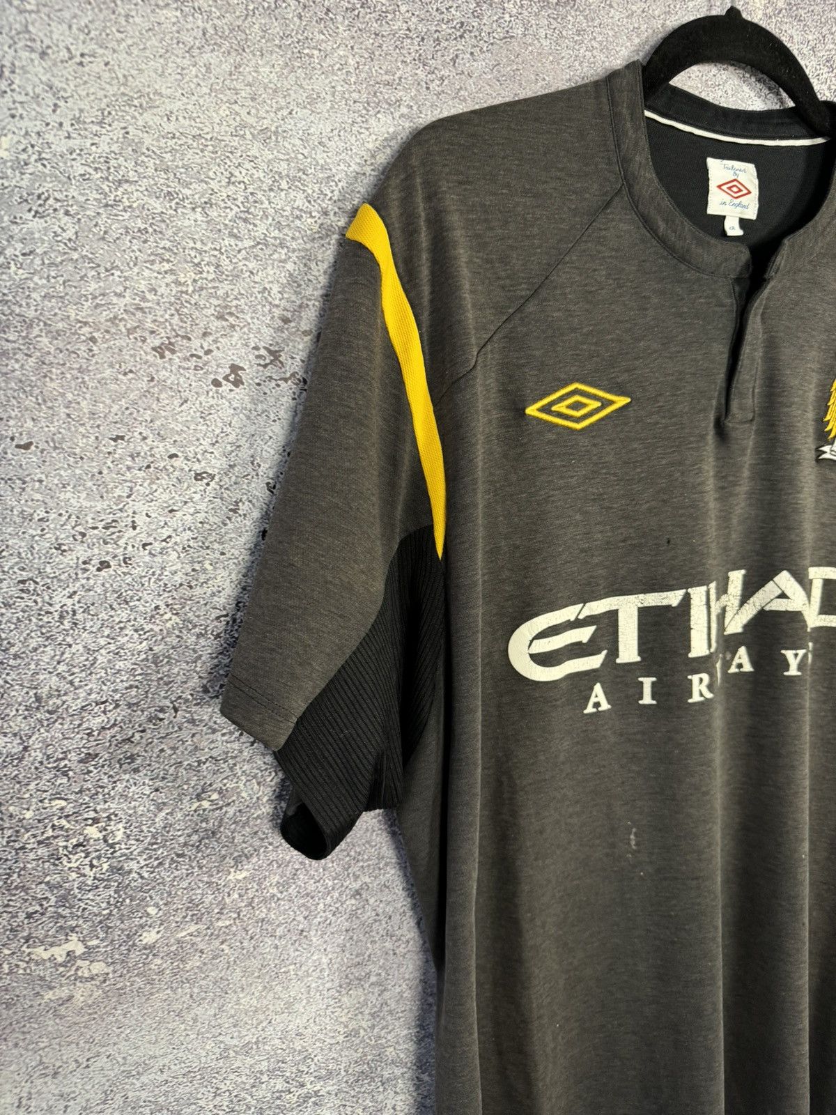 Umbro × Vintage Vintage Manchester City 2009/10 Umbro Jersey 2XL size Size US XXL / EU 58 / 5 - 5 Thumbnail