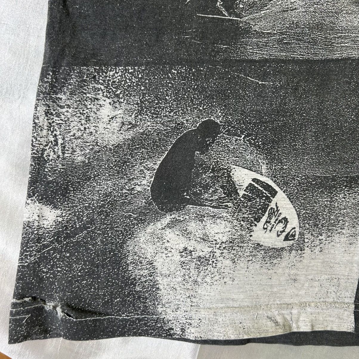 Vintage Vintage Surf Skateboards Over Print Graphic Tee Size US XL / EU 56 / 4 - 5 Thumbnail
