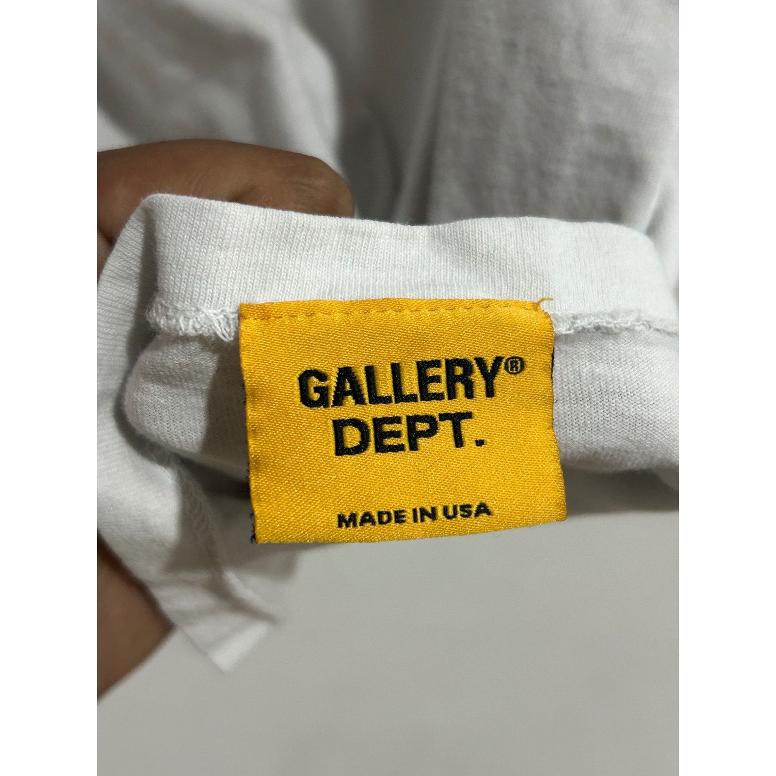Gallery Dept. GALLERY DEPT. LA RIOT TEE SIZE LARGE PREOWNED Size US L / EU 52-54 / 3 - 4 Thumbnail