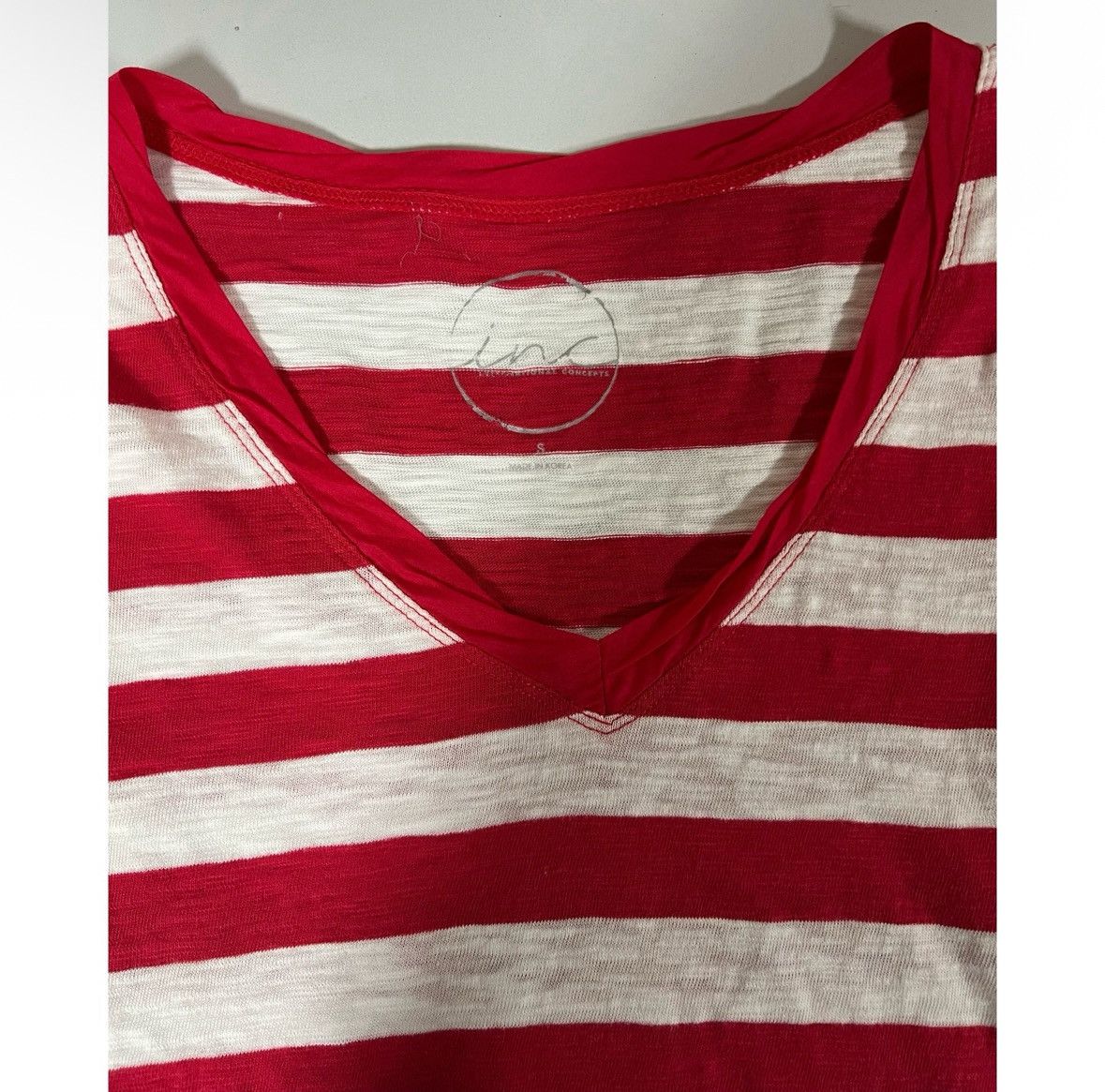 I.N.C INC Red White Striped V-Neck Shirt Top Blouse Tee Size S 🤍❤️✨ Size S / US 4 / IT 40 - 4 Thumbnail