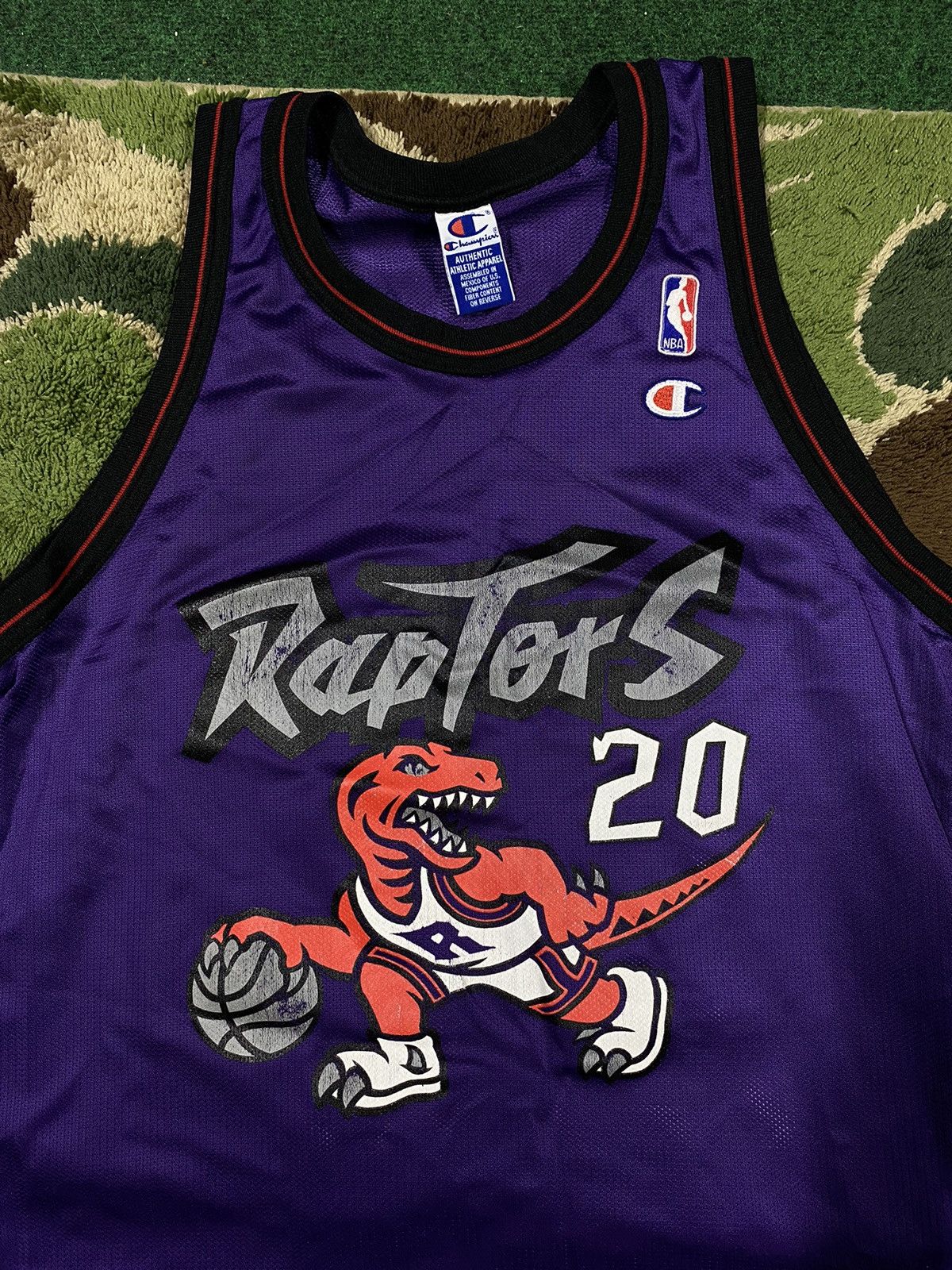 Vintage 90’s Vintage Champion Toronto Raptors Jersey Stoudamire Med Size US M / EU 48-50 / 2 - 3 Thumbnail