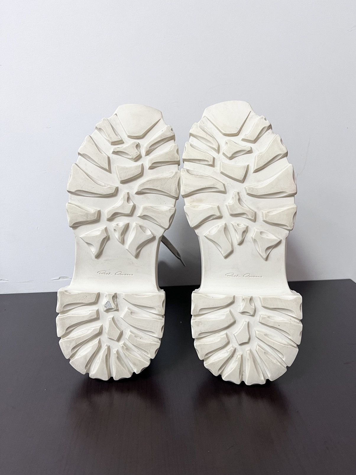 Rick Owens Rick owens fw19 shearling tractor sneakers sz 37 Size US 7 / IT 37 - 10 Thumbnail