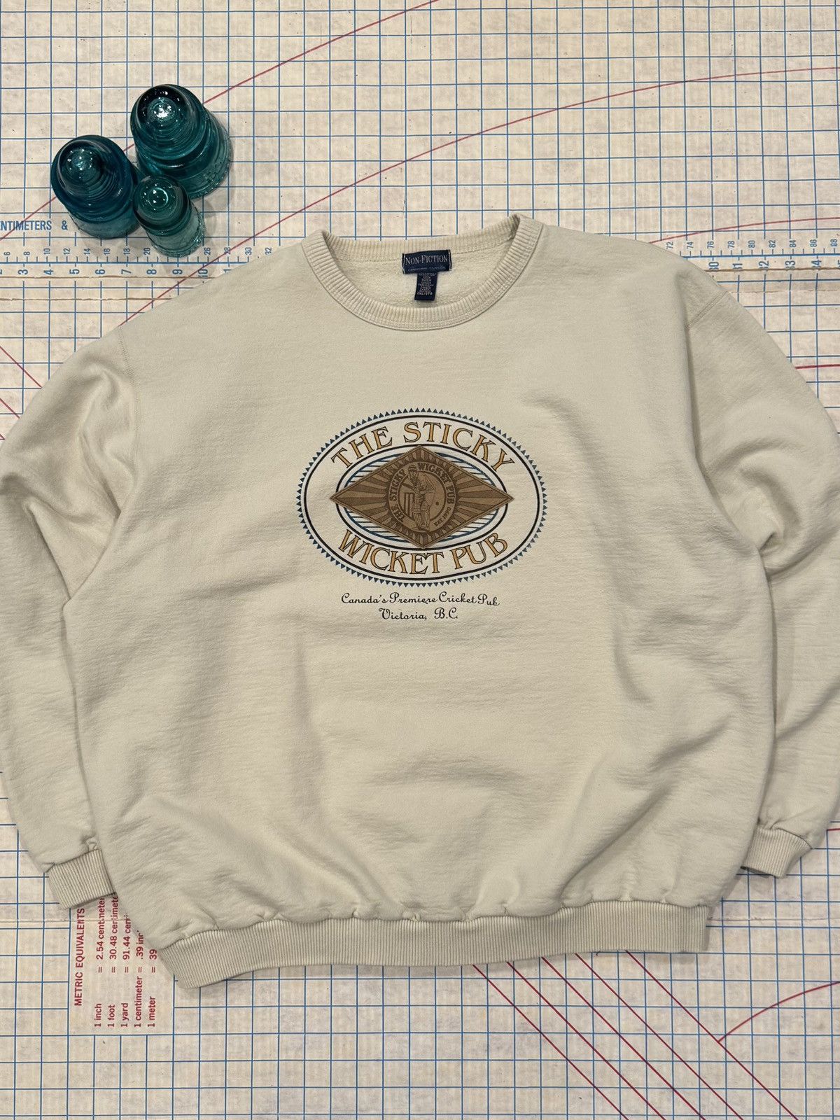 Vintage Vintage The Sticky Wicket Cricket Pub Victoria BC Crewneck Size US XXL / EU 58 / 5 - 2 Thumbnail