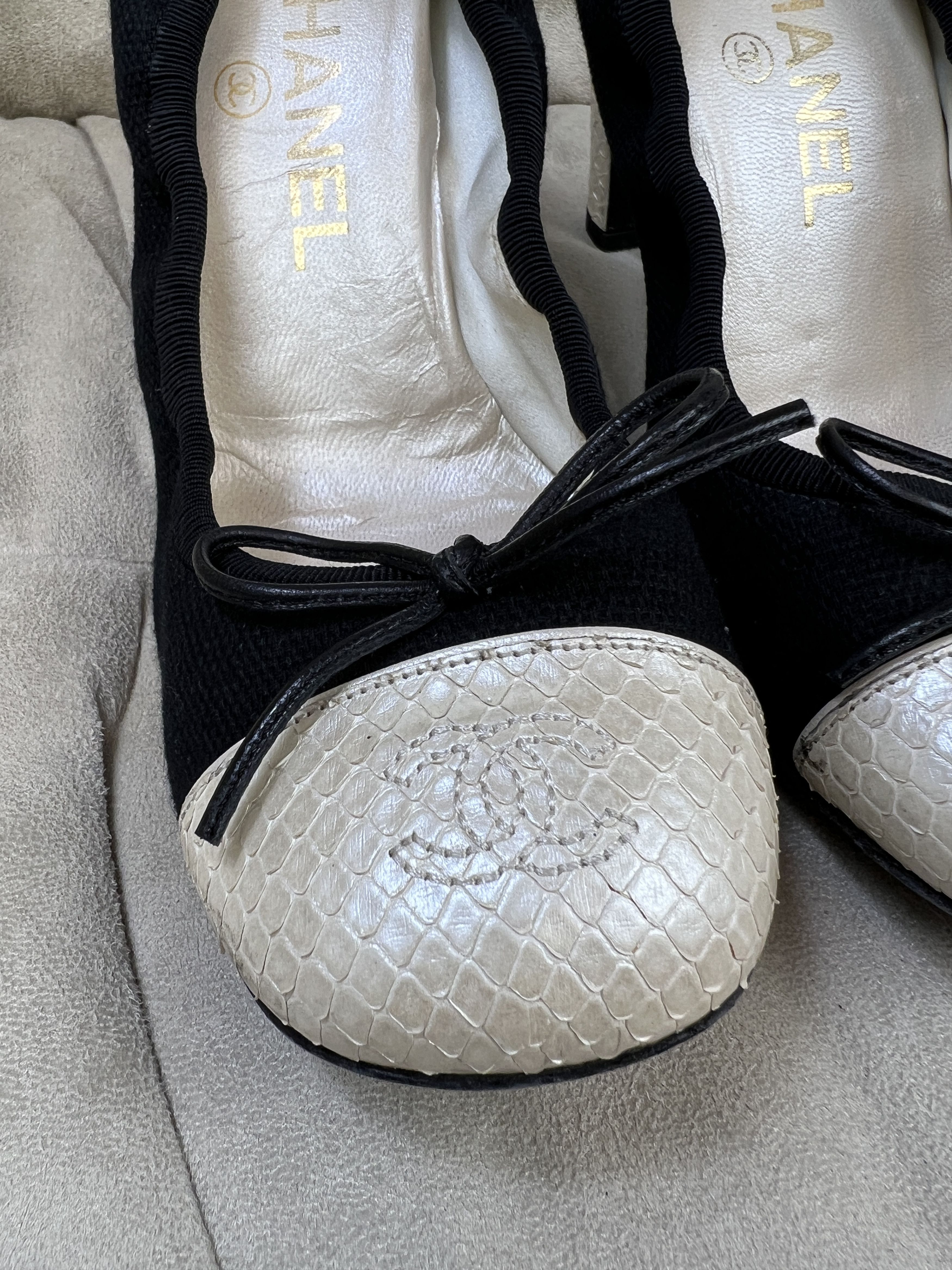Chanel Chanel CC Logo Heels Balets Snake Skin Size US 7 / IT 37 - 12 Thumbnail
