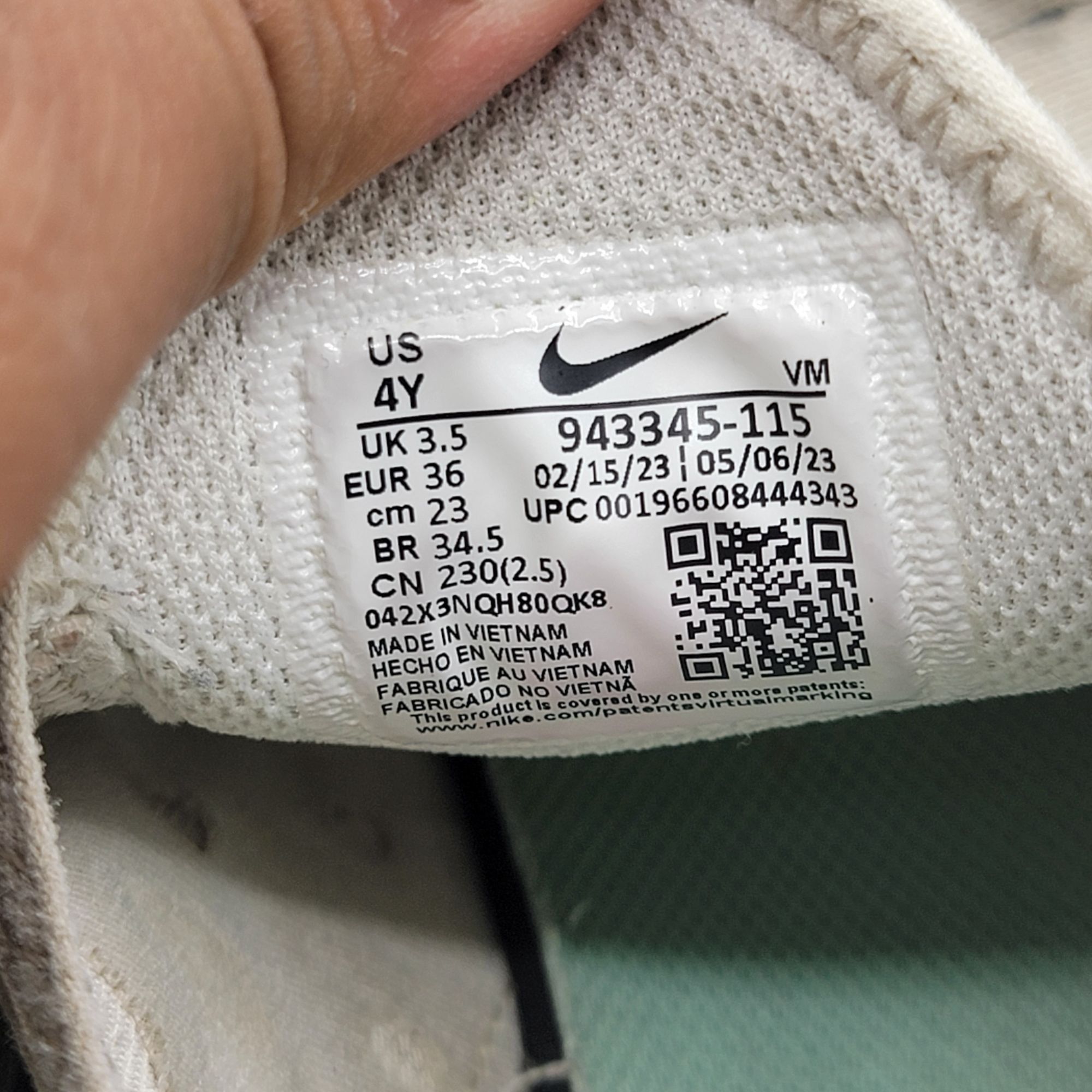 Nike Nike Air Max 270 GS Womens 5.5 Summit White Emerald Rise Sho Size US 5.5 / IT 35.5 - 7 Thumbnail
