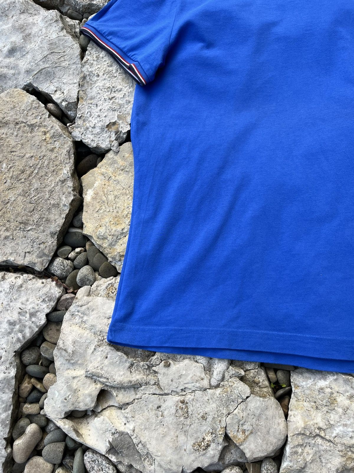 Moncler × Vintage Moncler maglia t-shirt pocket chest logo luxury tee drill Size US L / EU 52-54 / 3 - 7 Thumbnail
