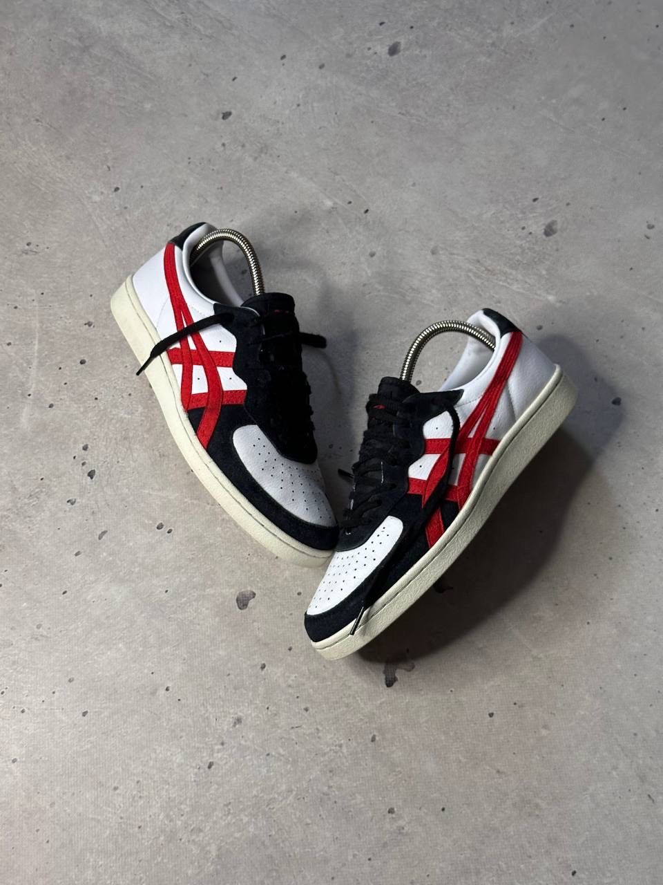 Onitsuka Tiger Onitsuka Tiger Shoes US8 Y2K SK8 Style Size US 8 / EU 41 - 2 Thumbnail