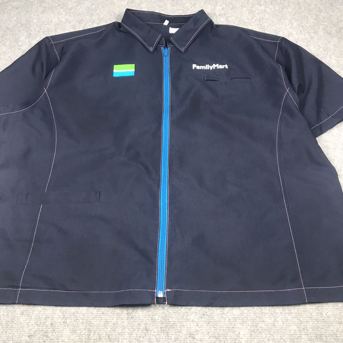 Japanese Brand UNIFORM WORK JAPANESE FAMILY MART JACKET Size US XXL / EU 58 / 5 - 2 Thumbnail
