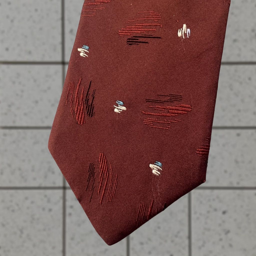 Les Hommes Pour Les Hommes Mervyn's Tie vtg 80s Woven Silk Necktie ArtDeco MCM Dot Red 3x57 Size ONE SIZE - 1 Thumbnail