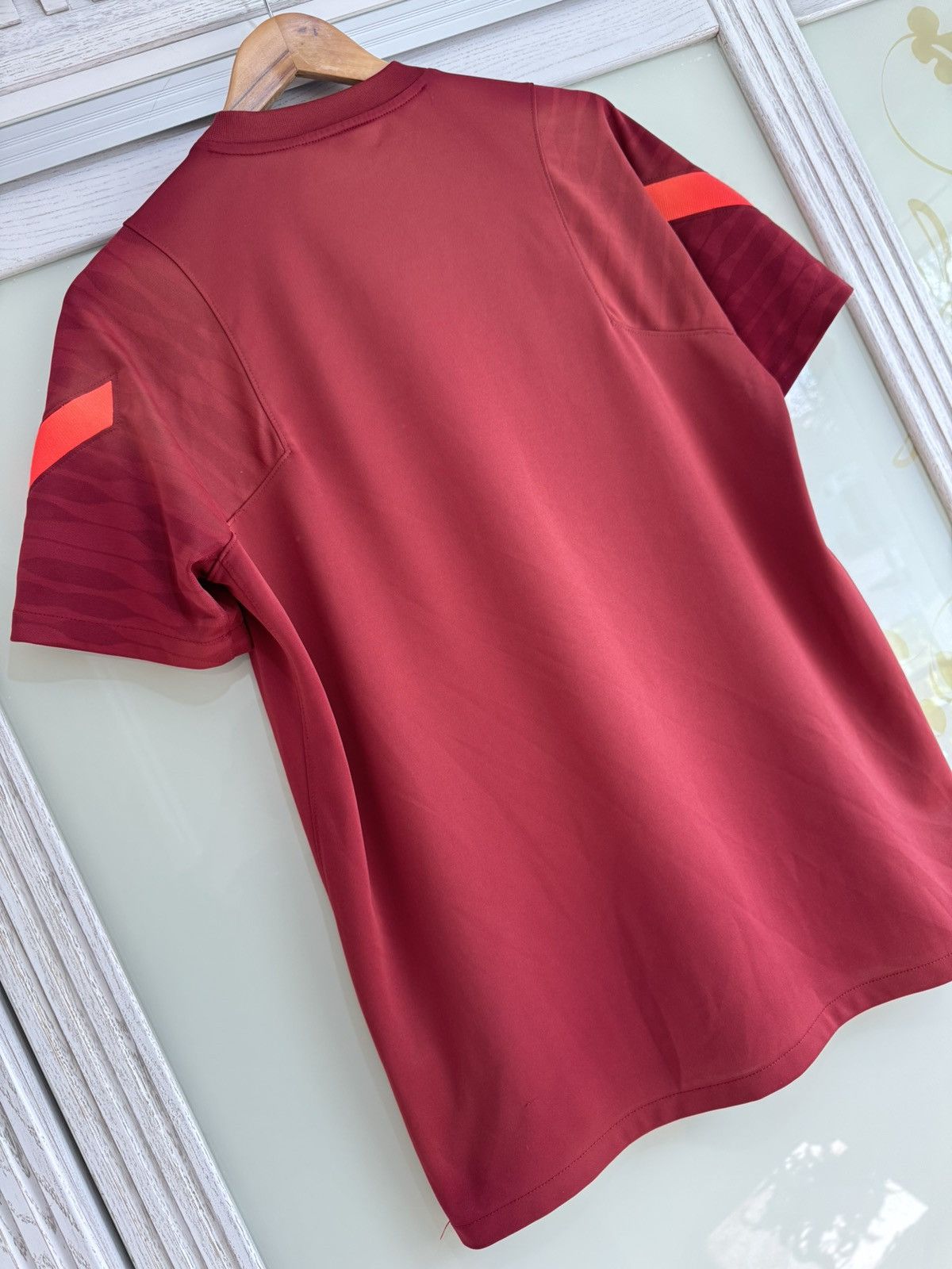 Nike Liverpool 2021-2022 Soccer Training Jersey Football Kit Size US L / EU 52-54 / 3 - 8 Thumbnail