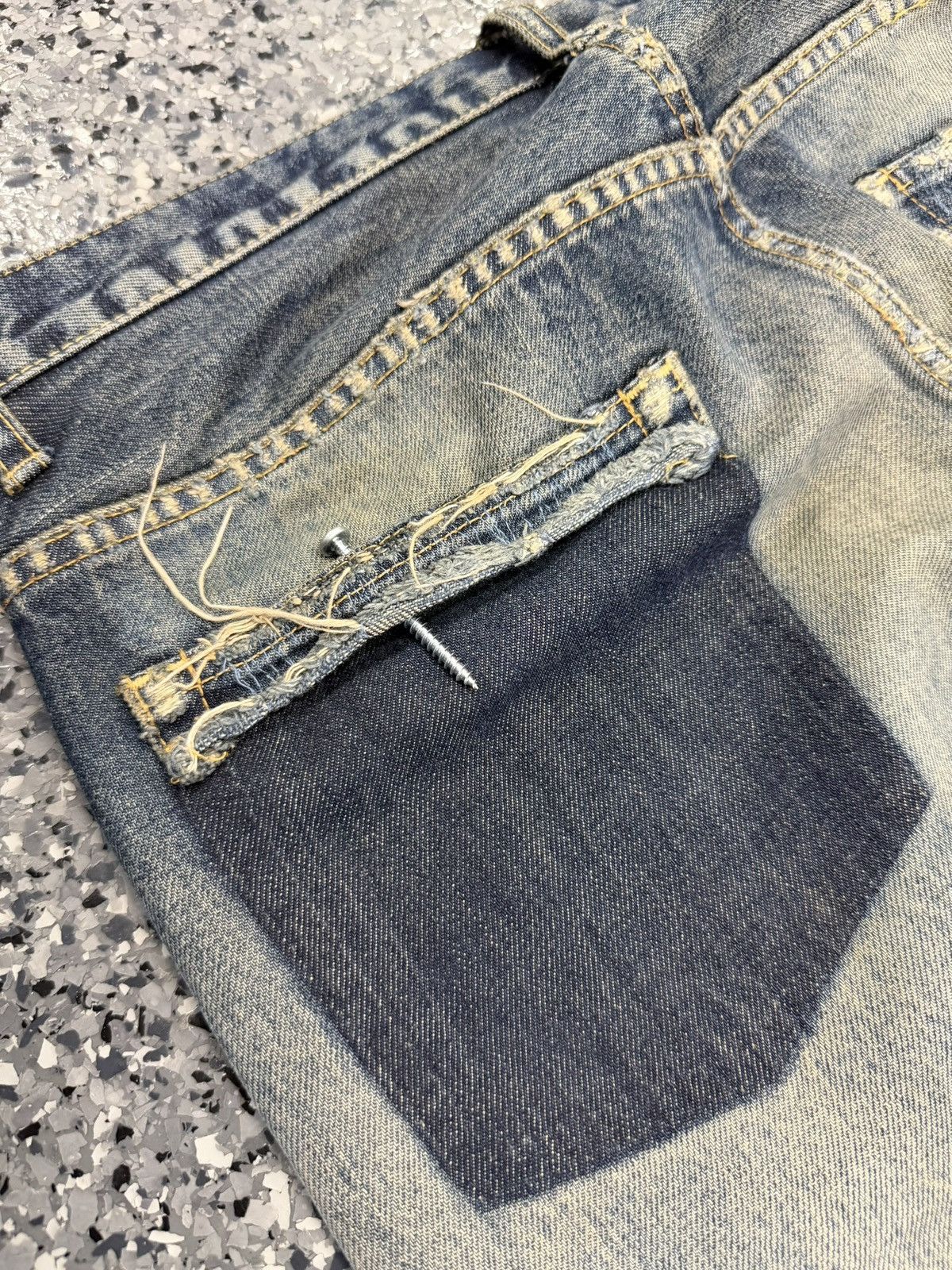 Undercover Undercover SS10 Blue Yarn 68 Denim Size 2 Men’s (Blue Yarns) Size US 30 / EU 46 - 8 Thumbnail