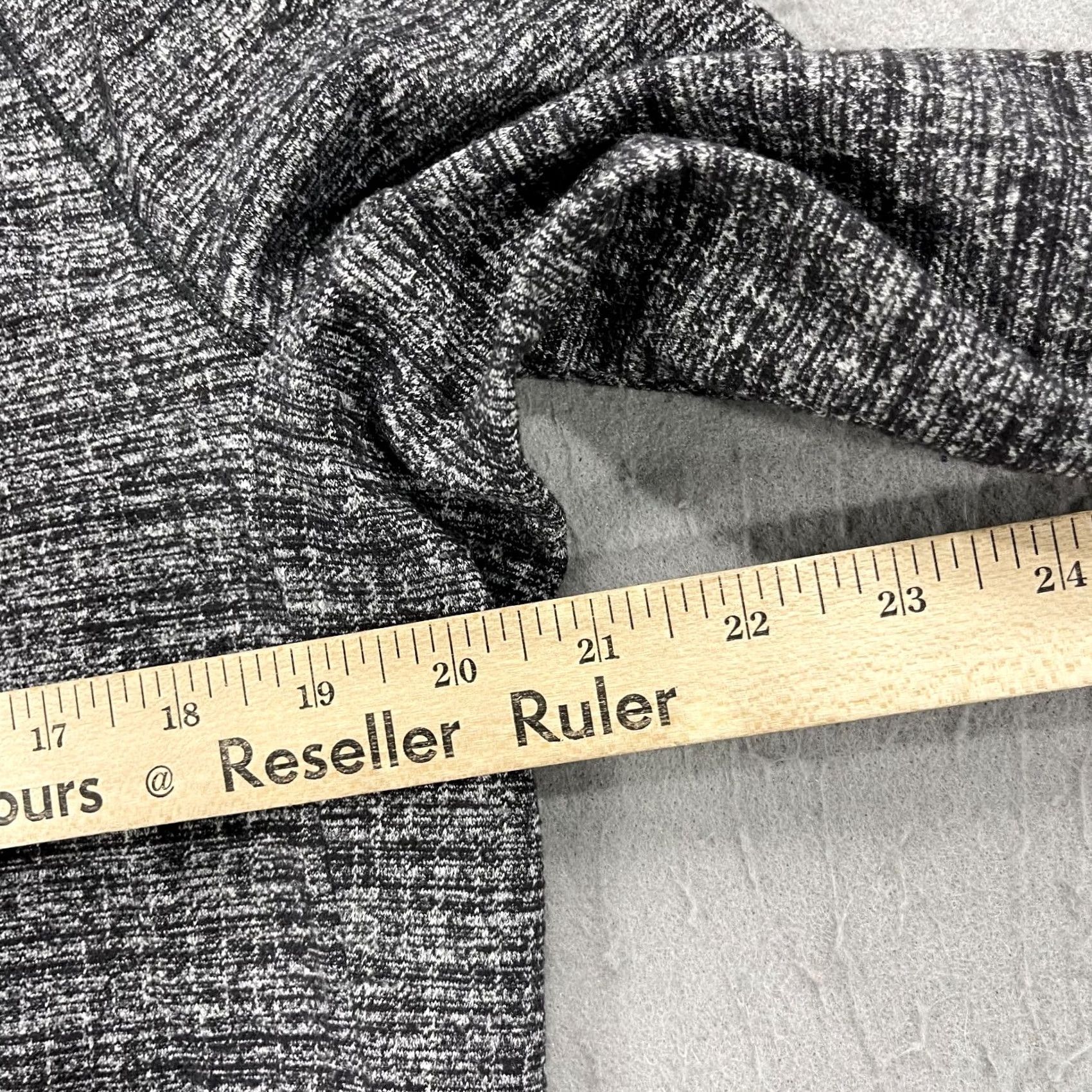 Lululemon Lululemon Jacket Mens Large Gray Heather 1/4 Zip Surge Pullover Logo Size US L / EU 52-54 / 3 - 7 Thumbnail