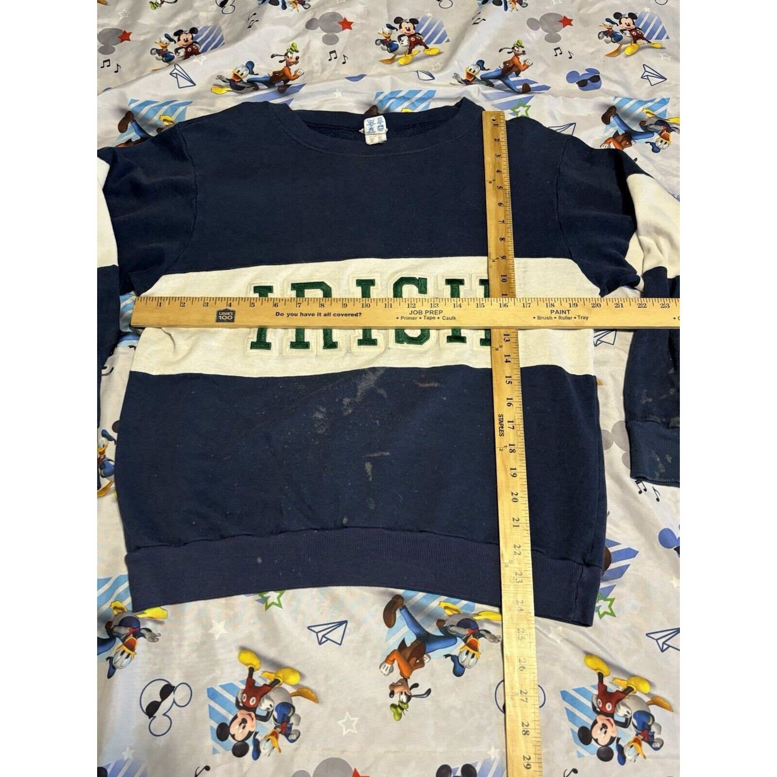 Champion Vintage distressed 80s champion college crewneck size Large Size US L / EU 52-54 / 3 - 4 Thumbnail