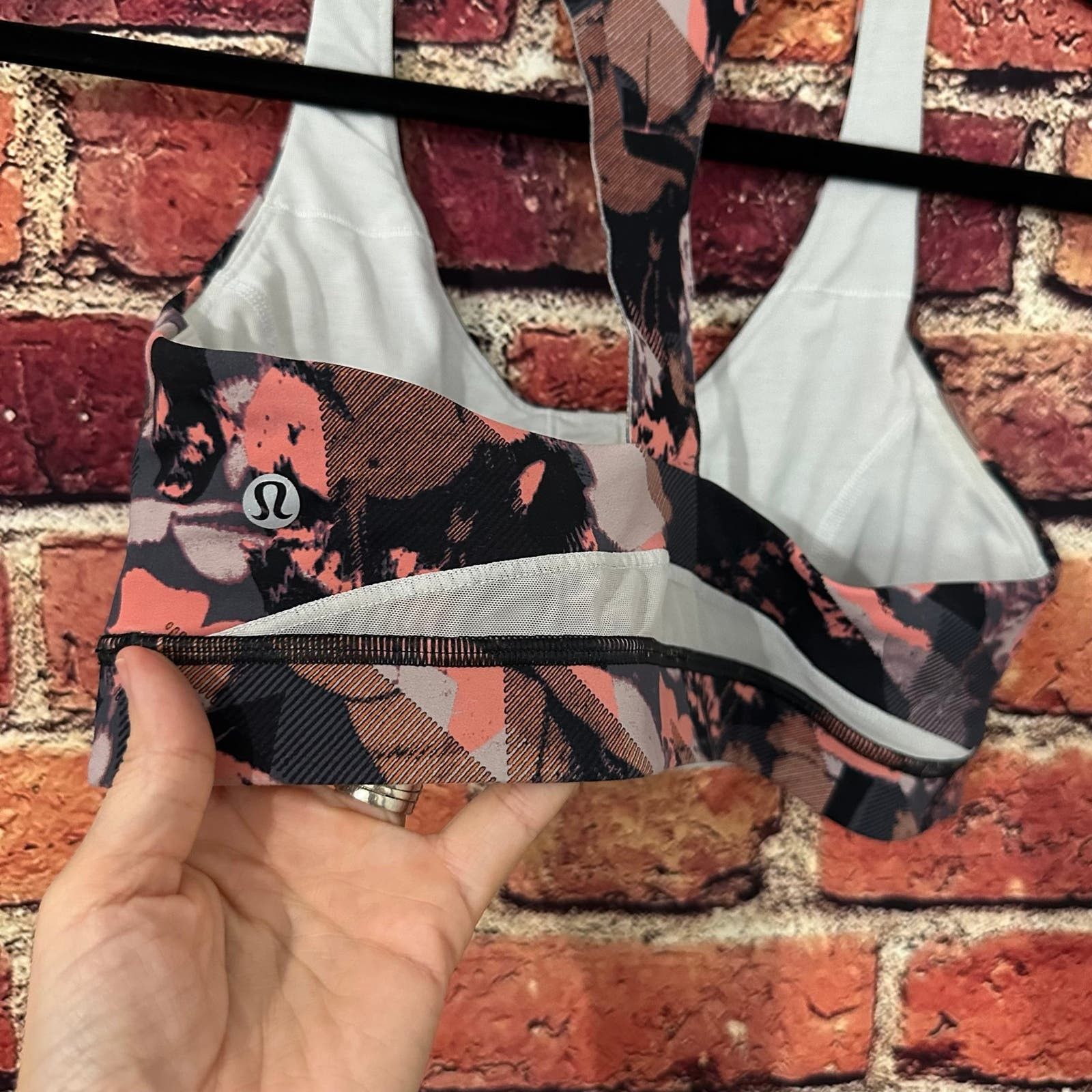 Lululemon lululemon sports bra size 8 Size M / US 6-8 / IT 42-44 - 4 Thumbnail