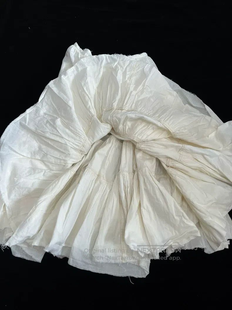 Comme des Garcons Comme Des Garcons size M White puffy skirt, half skirt Size 23" - 2 Thumbnail
