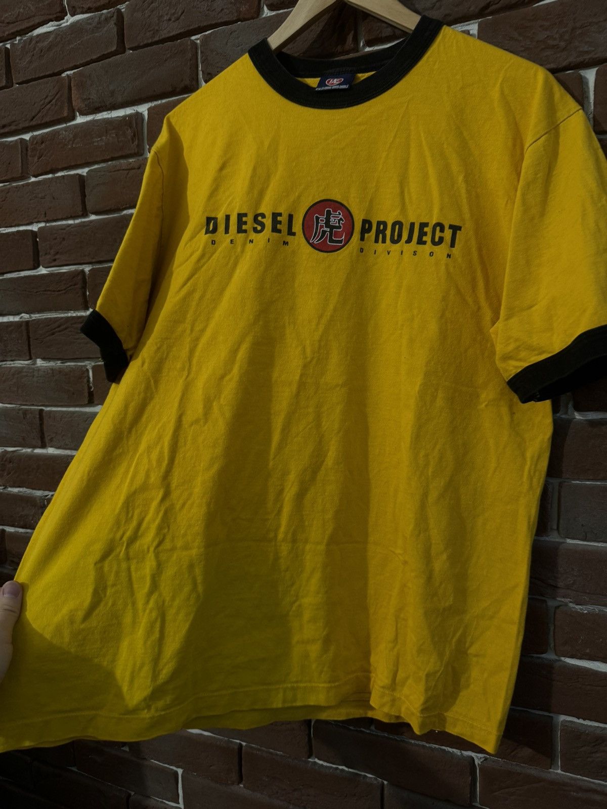 Diesel Y2K Diesel Japan Avant Garde Tshirt Logo Streetwear L Yellow Size US L / EU 52-54 / 3 - 7 Thumbnail