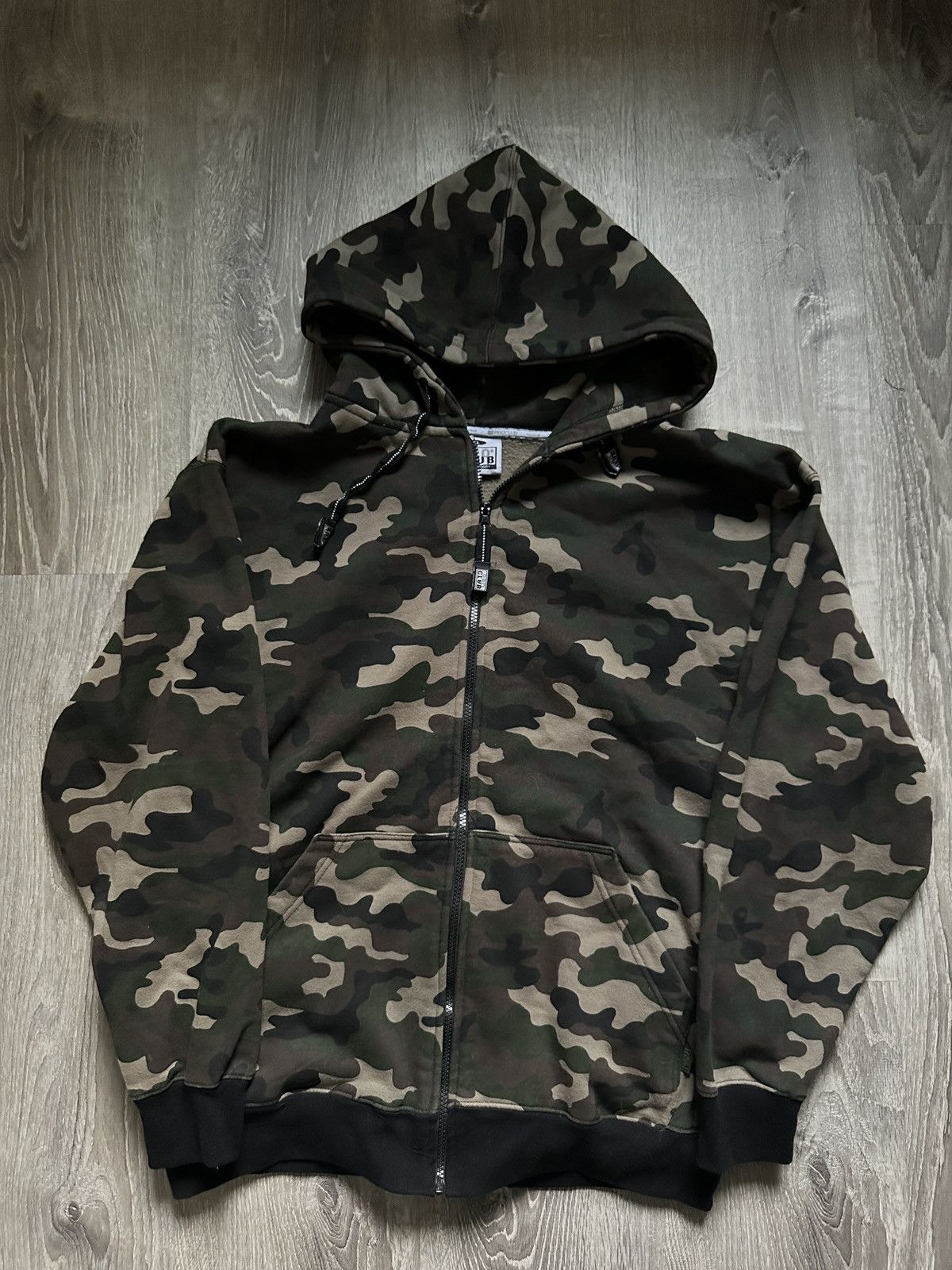 Vintage Vintage Camo Oversized Hoodie Size XL Size US XL / EU 56 / 4 - 1 Thumbnail