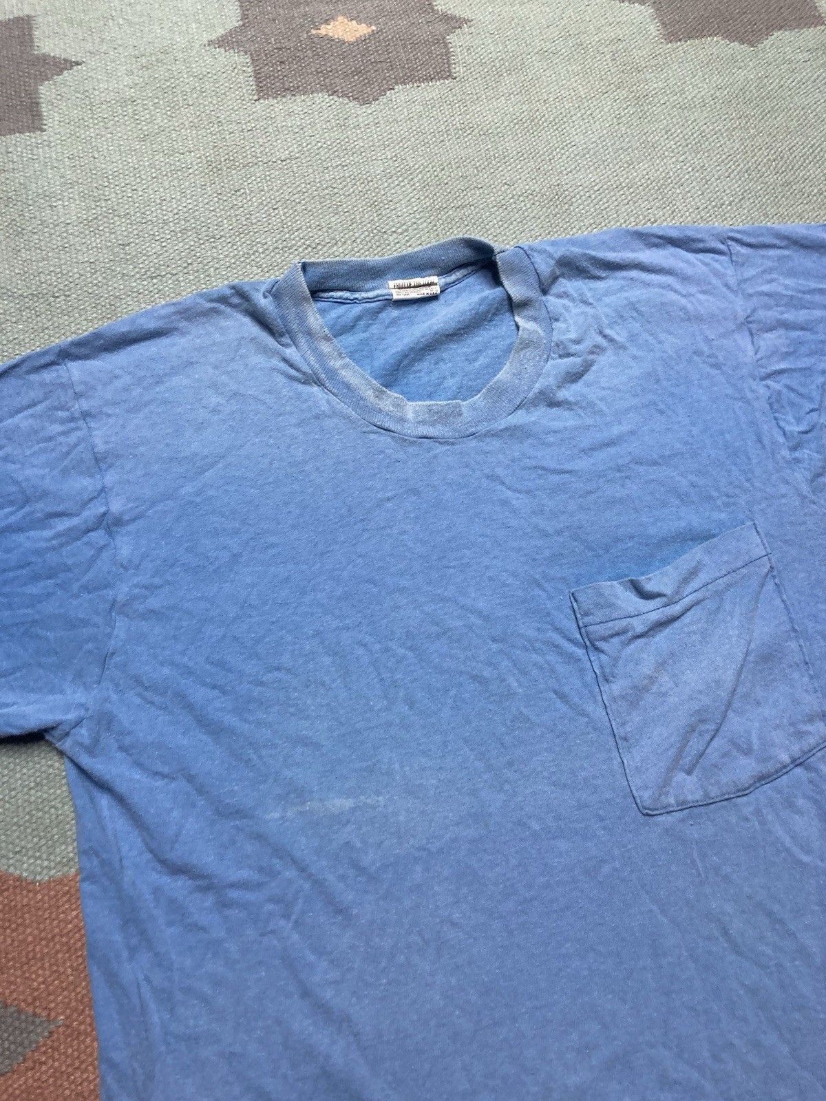 Vintage 80s pocket t shirt blank faded fruit of the loom cotton M Size US M / EU 48-50 / 2 - 3 Thumbnail