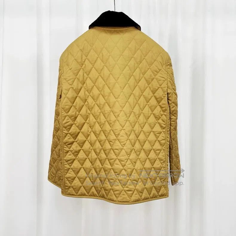 Burberry Burberry Quilted Gold Button Coat. Size US M / EU 48-50 / 2 - 2 Thumbnail