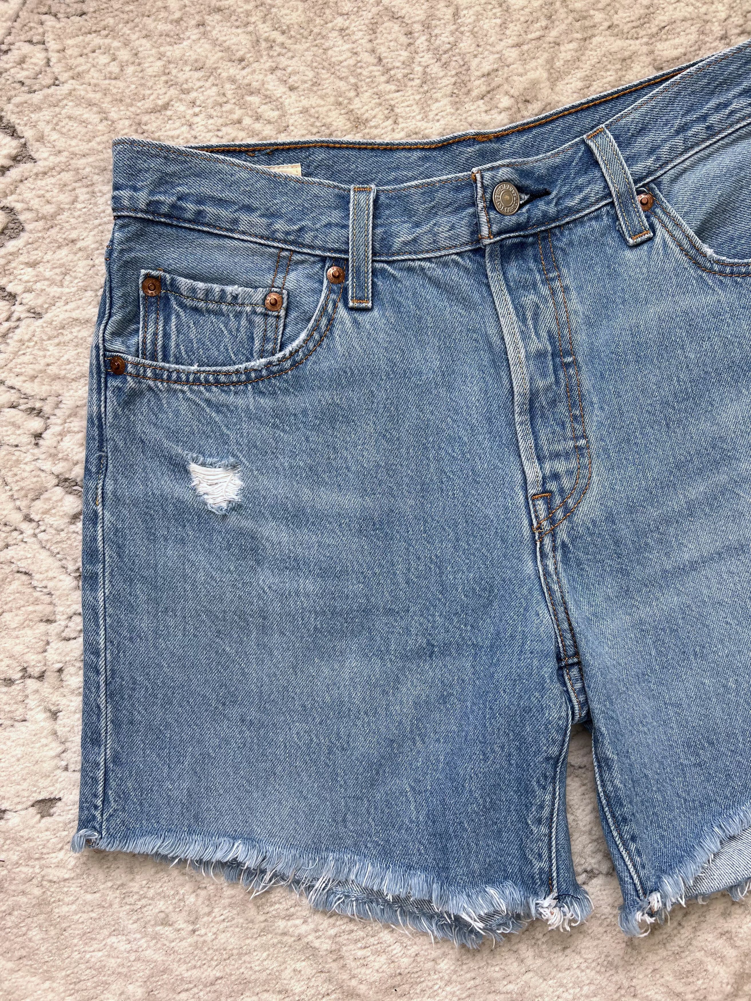 Levi's Levi’s 501 Women Distressed Denim Shorts 31"-32" Size 31" - 5 Thumbnail