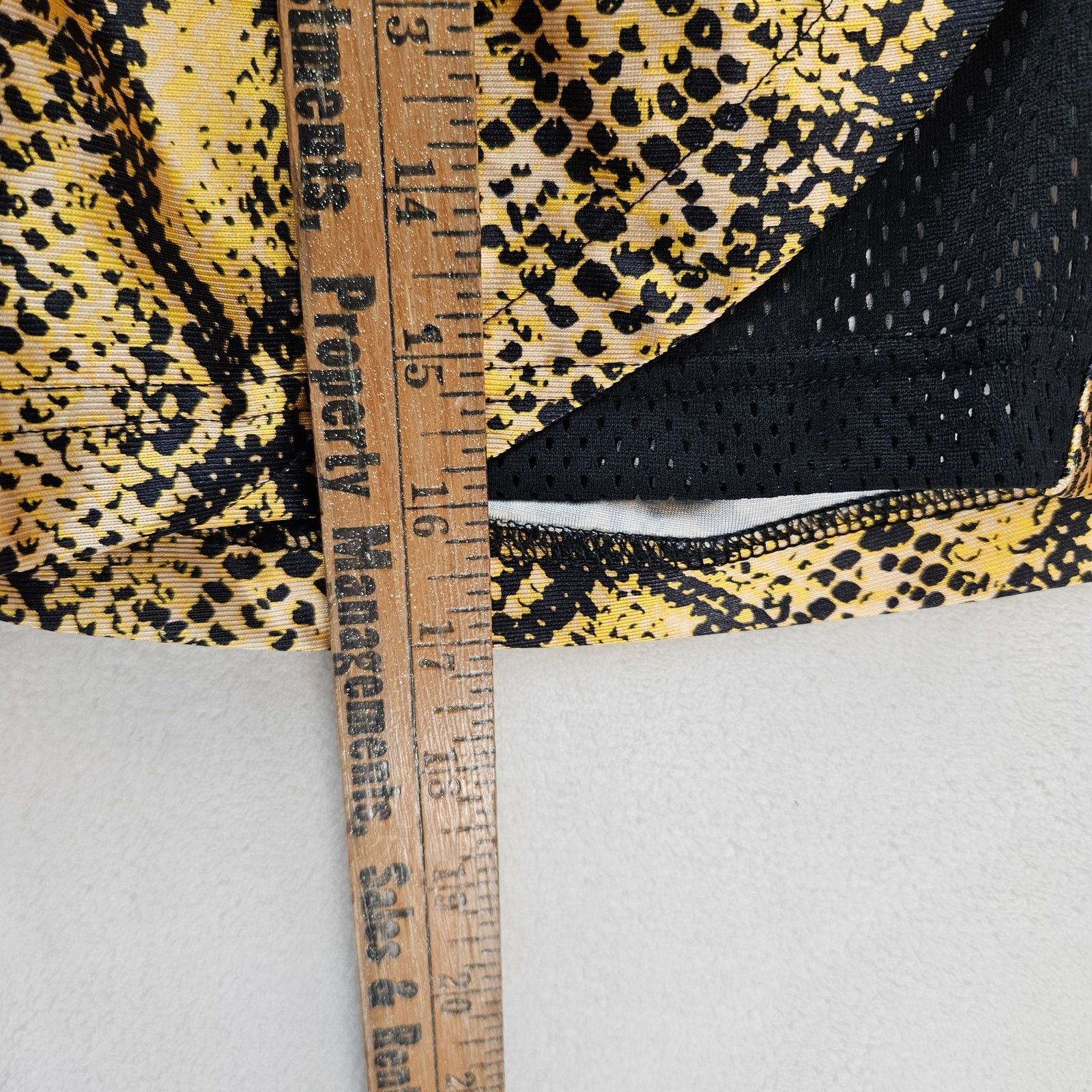 Nike NIKE WOMEN'S XS REBEL FLY BASKETBALL SHORTS GOLD DH7348 Size 25" / US 0 / IT 36 - 5 Thumbnail