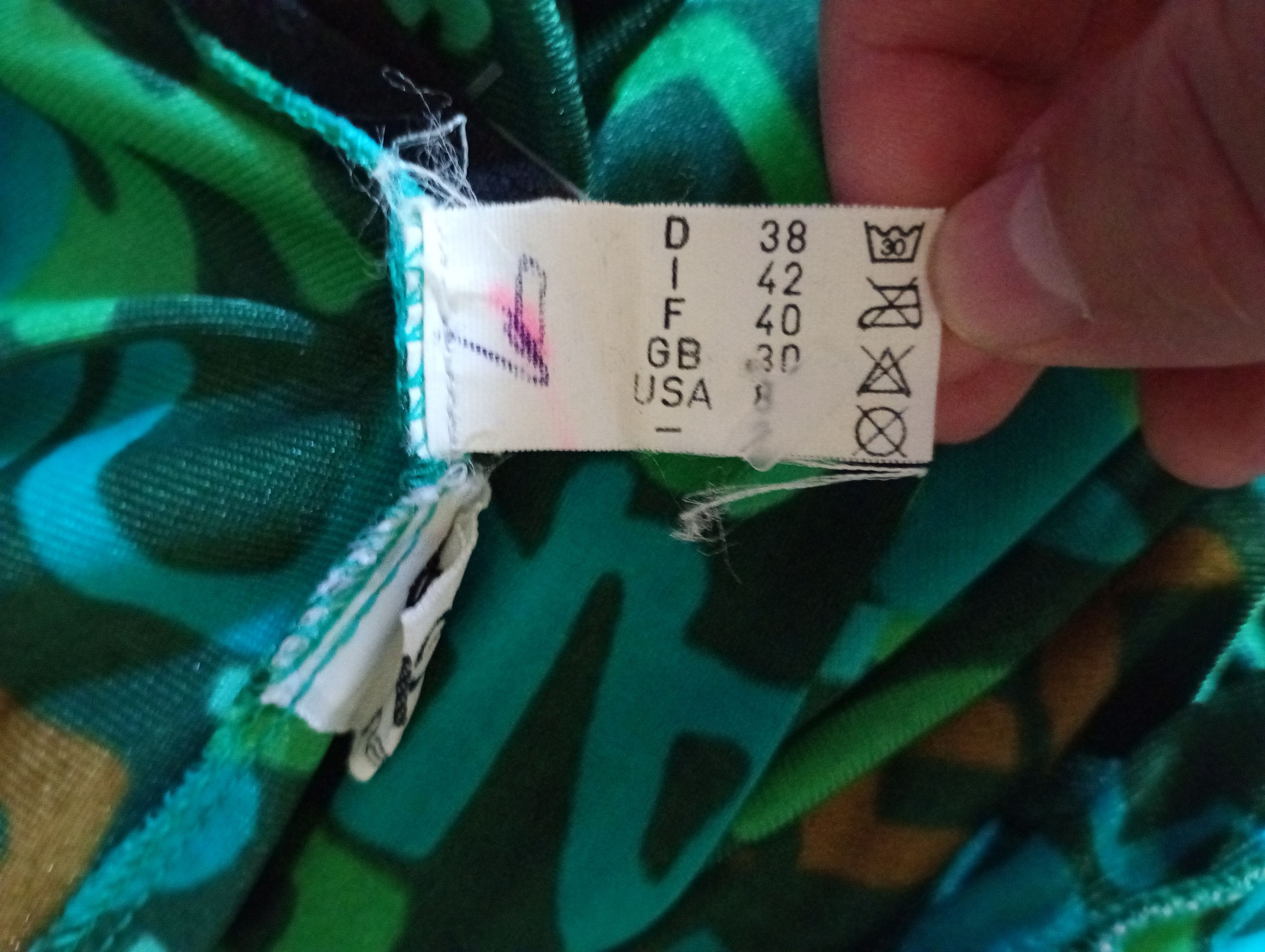 Emanuel Ungaro Emanuel Ungaro Pareo Monogram Skirt Vintage Size 30" / US 8 / IT 44 - 12 Thumbnail