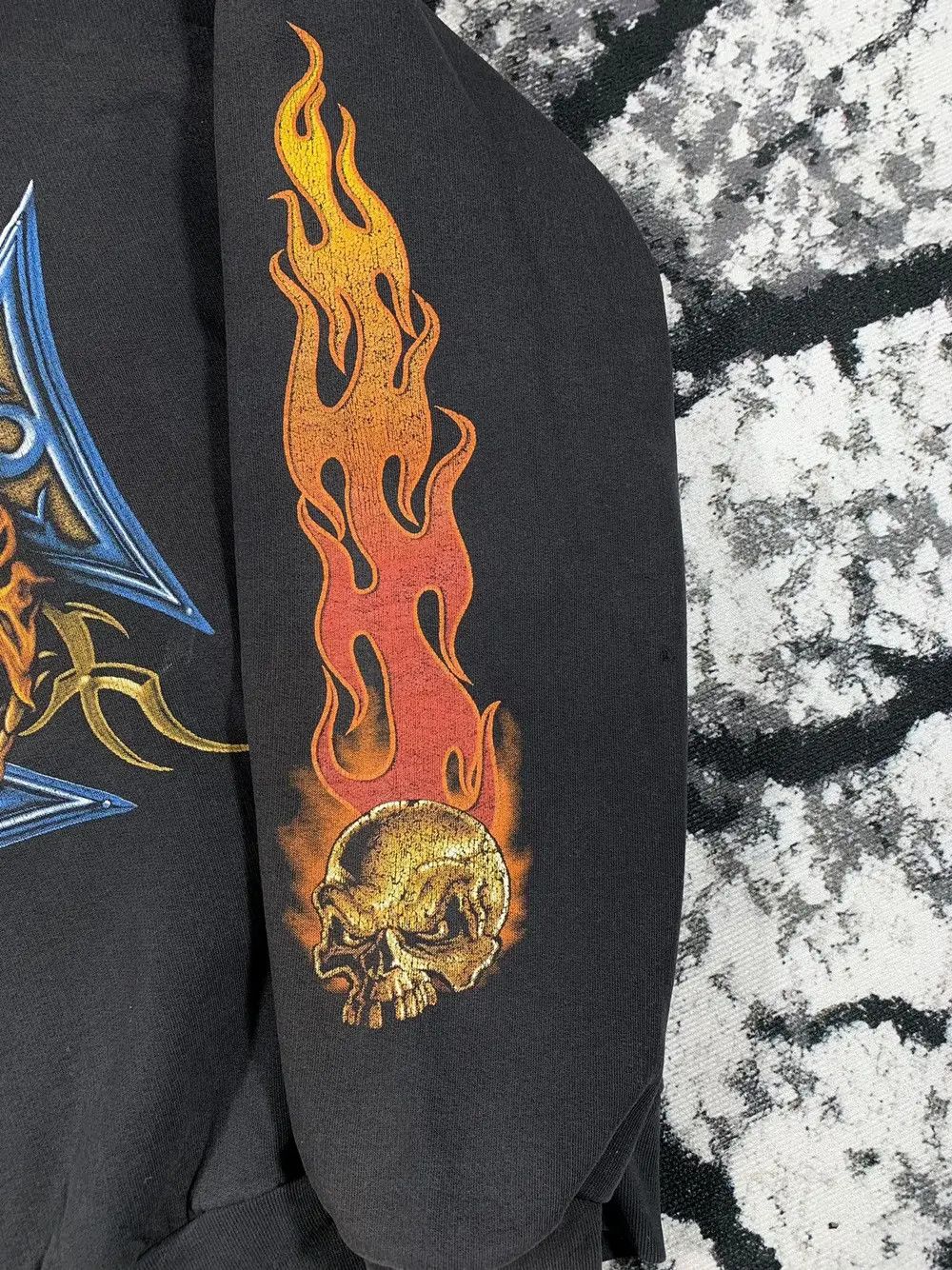 Vintage Vintage Skulls Fire Hoodie Sweatshirt Snake Affliction Style Size US XL / EU 56 / 4 - 4 Thumbnail