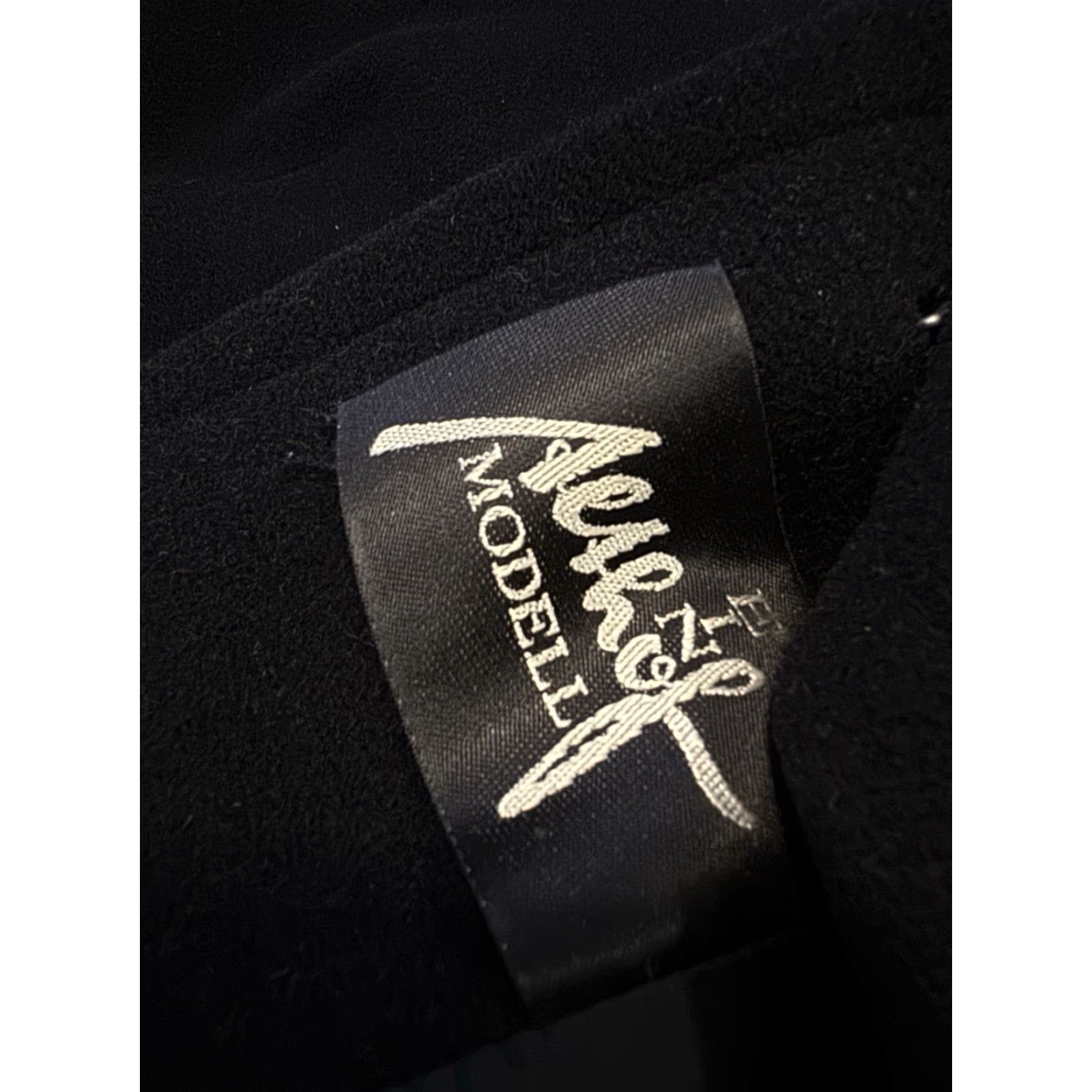 Vintage VINTAGE Ein Althof Modell Black Button Front Wool Jacket Woman M Black Pea Coat Womens Size M / US 6-8 / IT 42-44 - 6 Thumbnail