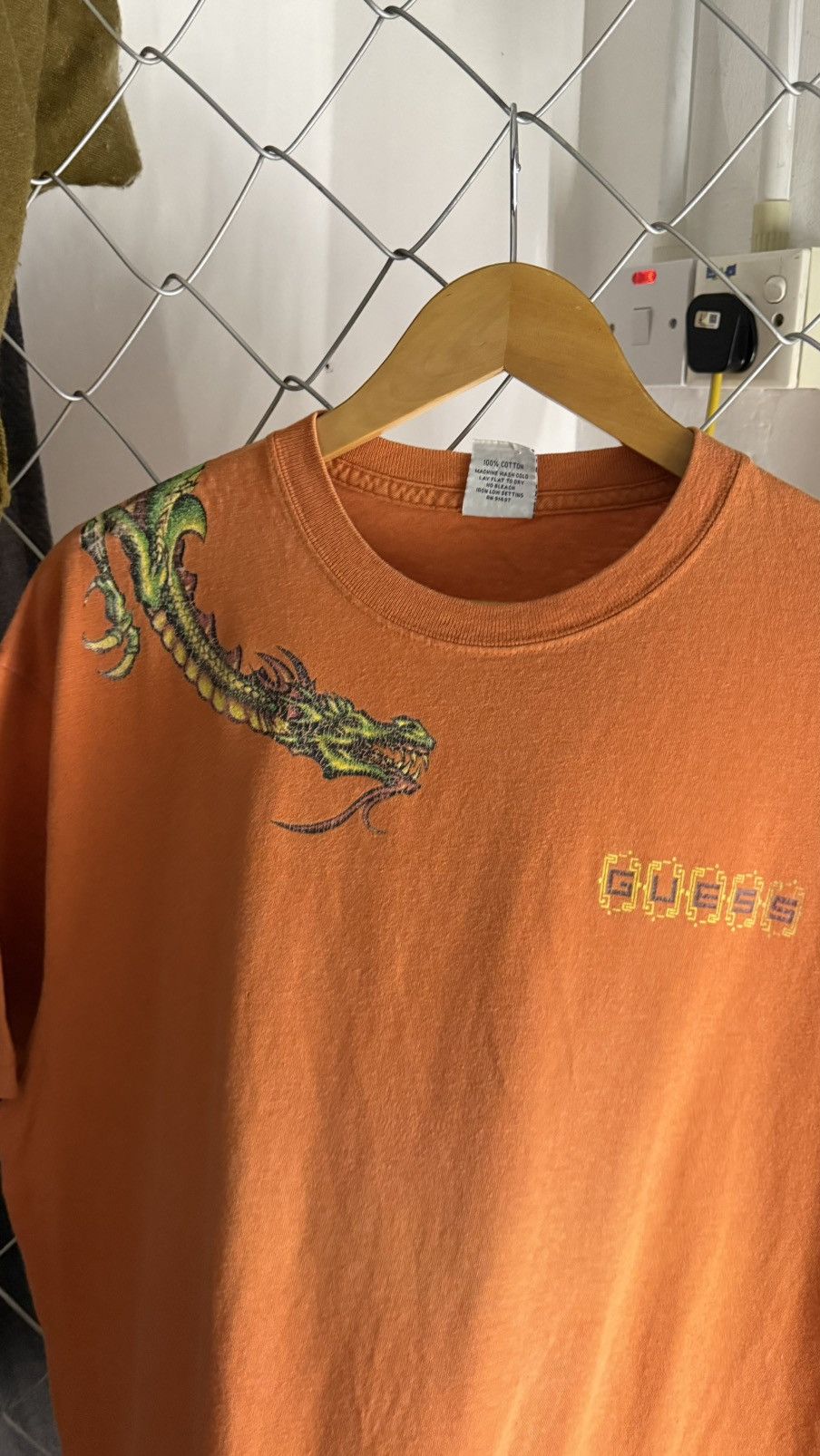 Guess Vintage Guess USA Dragon Print Wrap Around Tee Made In USA Size US L / EU 52-54 / 3 - 3 Thumbnail