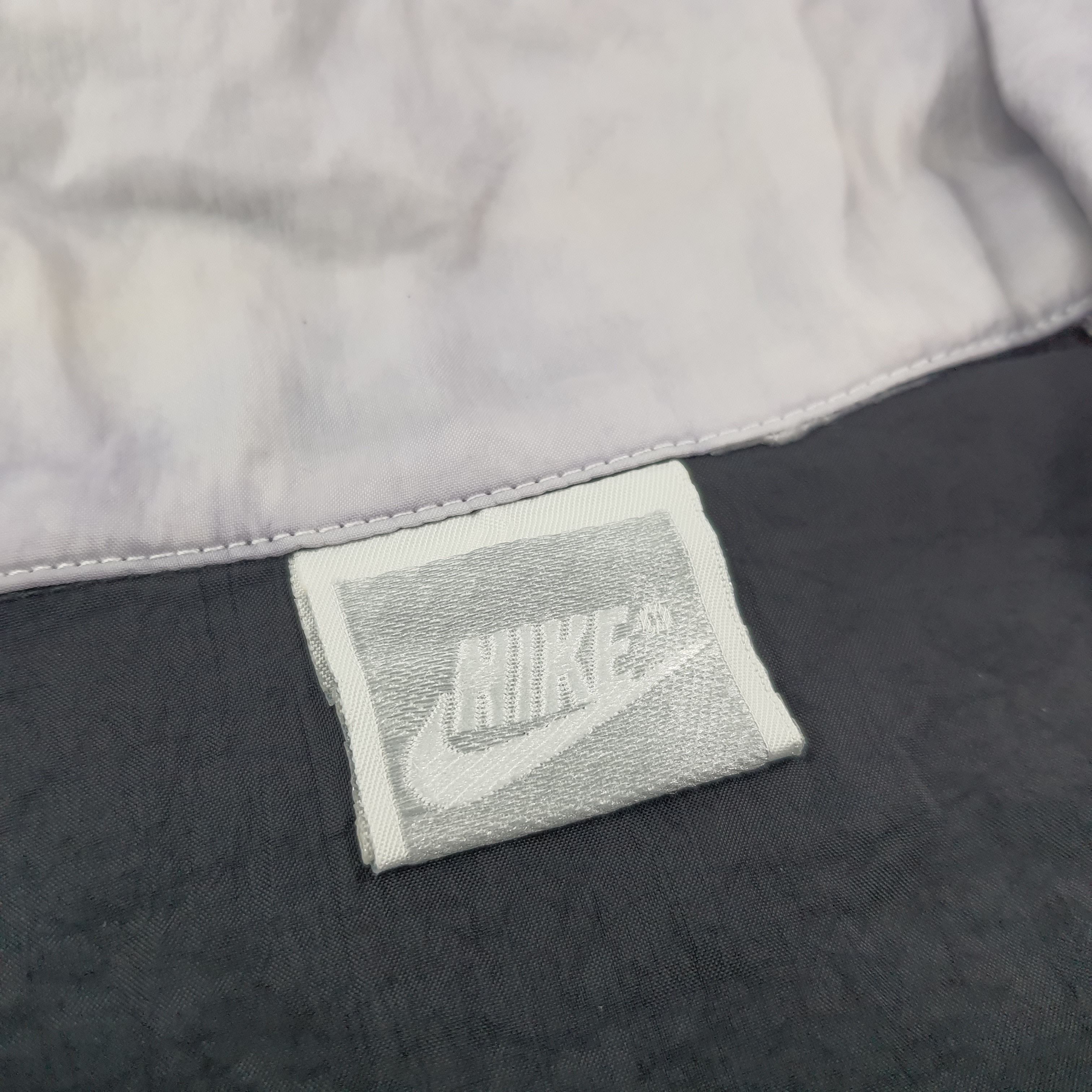 Nike × Vintage Vintage Nike Sports Outdoor Jacket C232N5 Size US XL / EU 56 / 4 - 4 Thumbnail