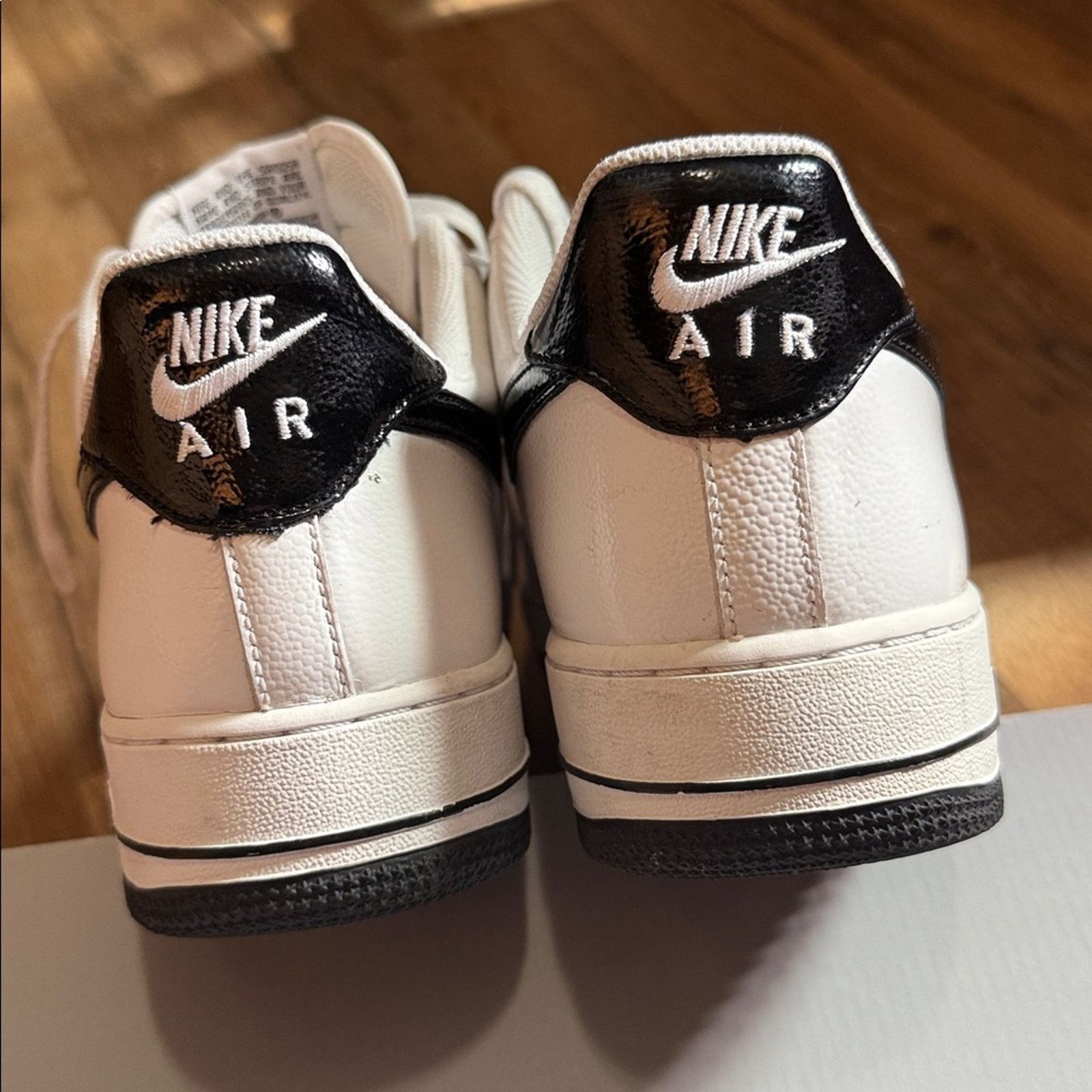 Nike 2010 Nike Air Force 1 White Black Patent Size US 11 / EU 44 - 3 Thumbnail