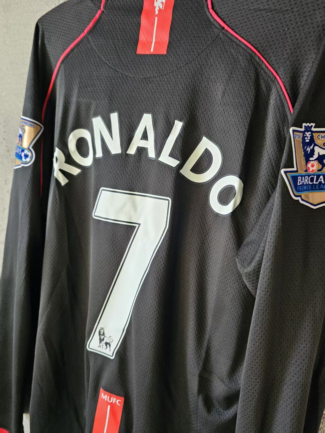 Other 2007 2008 MUFC 7 C Ronaldo Jersey Away Longsleeve Size US L / EU 52-54 / 3 - 4 Thumbnail