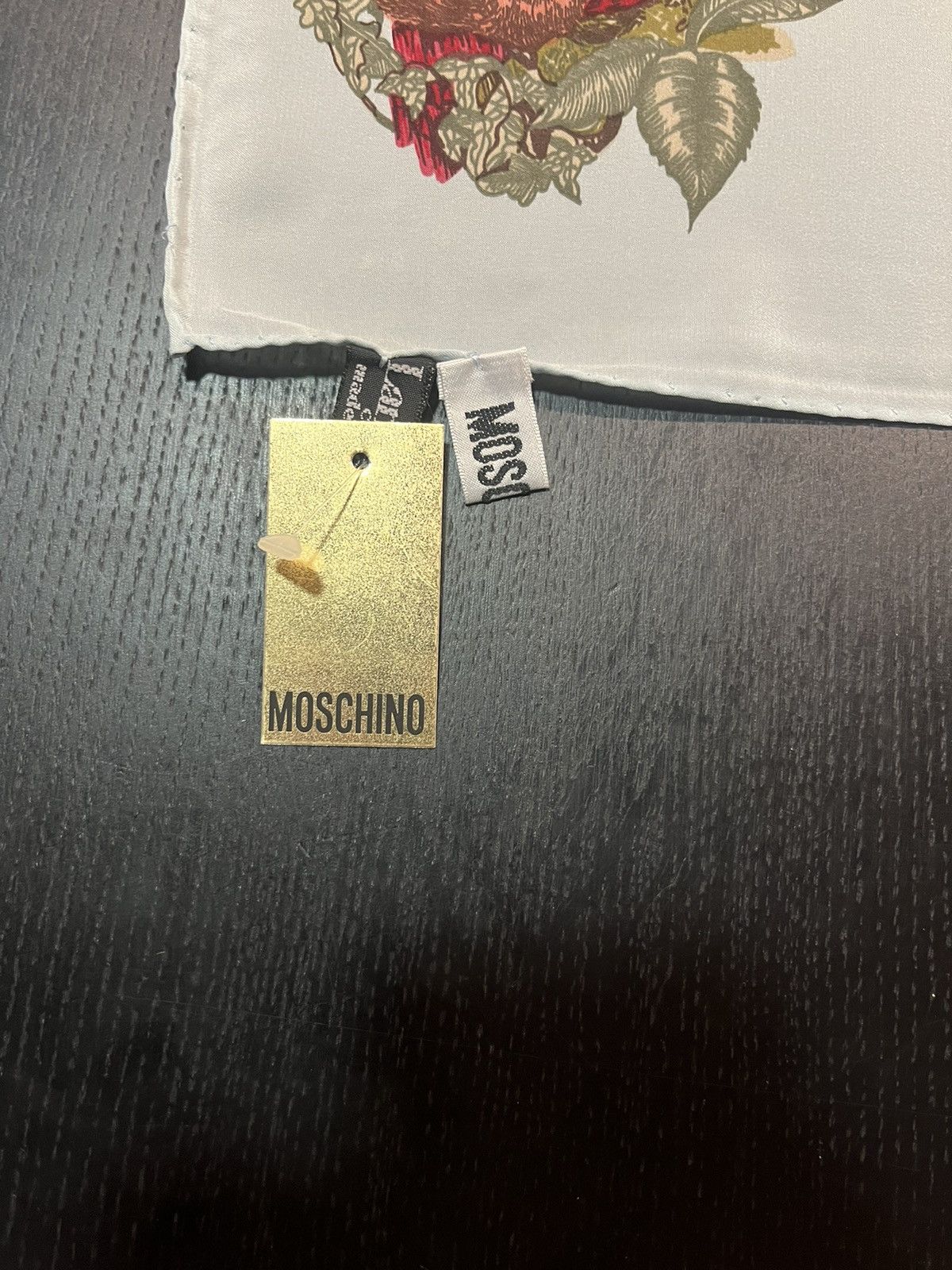 Moschino Moschino Vintage Italian Silk Scarf Size ONE SIZE - 4 Thumbnail