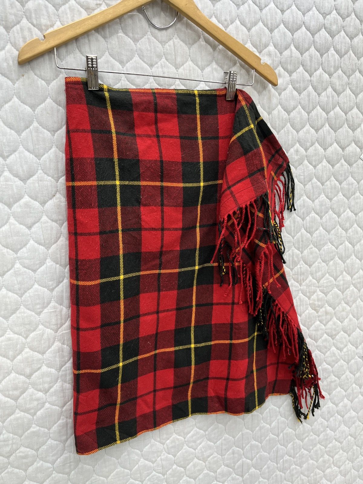 JW Anderson × Uniqlo 🔥🔥🔥STEALS JW ANDERSON X UNIQLO TARTAN SKIRTS Size 24" / US 00 / IT 34 - 2 Thumbnail